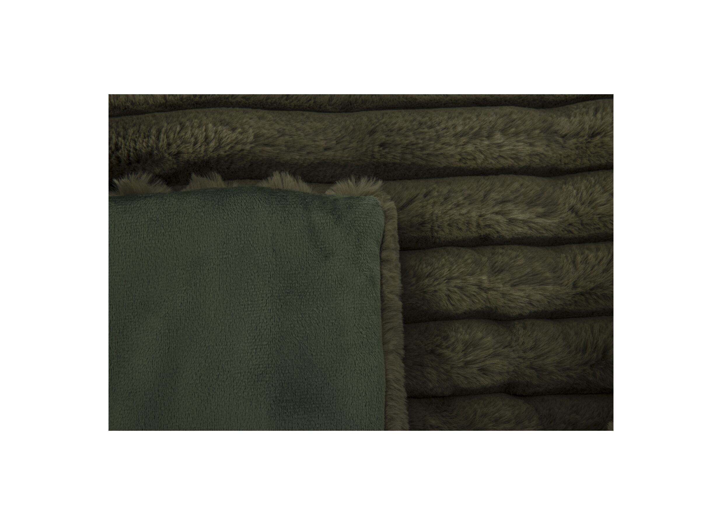 Detail - Plaid Gabriella 150x200cm - imitation fourrure de lapin - vert