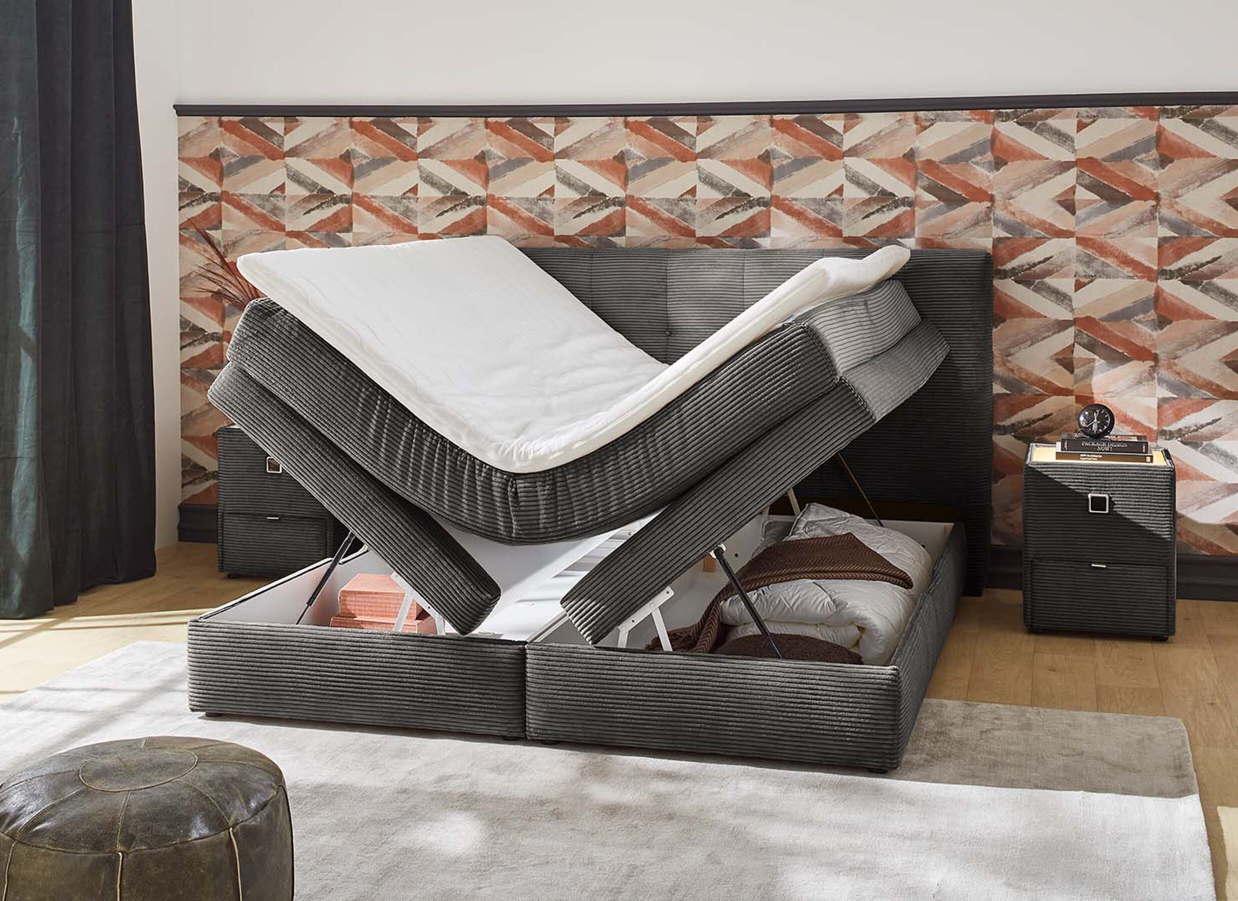 Foto ambiance - Boxspring Amy 180x200cm - tissu - gris foncé avec rangement