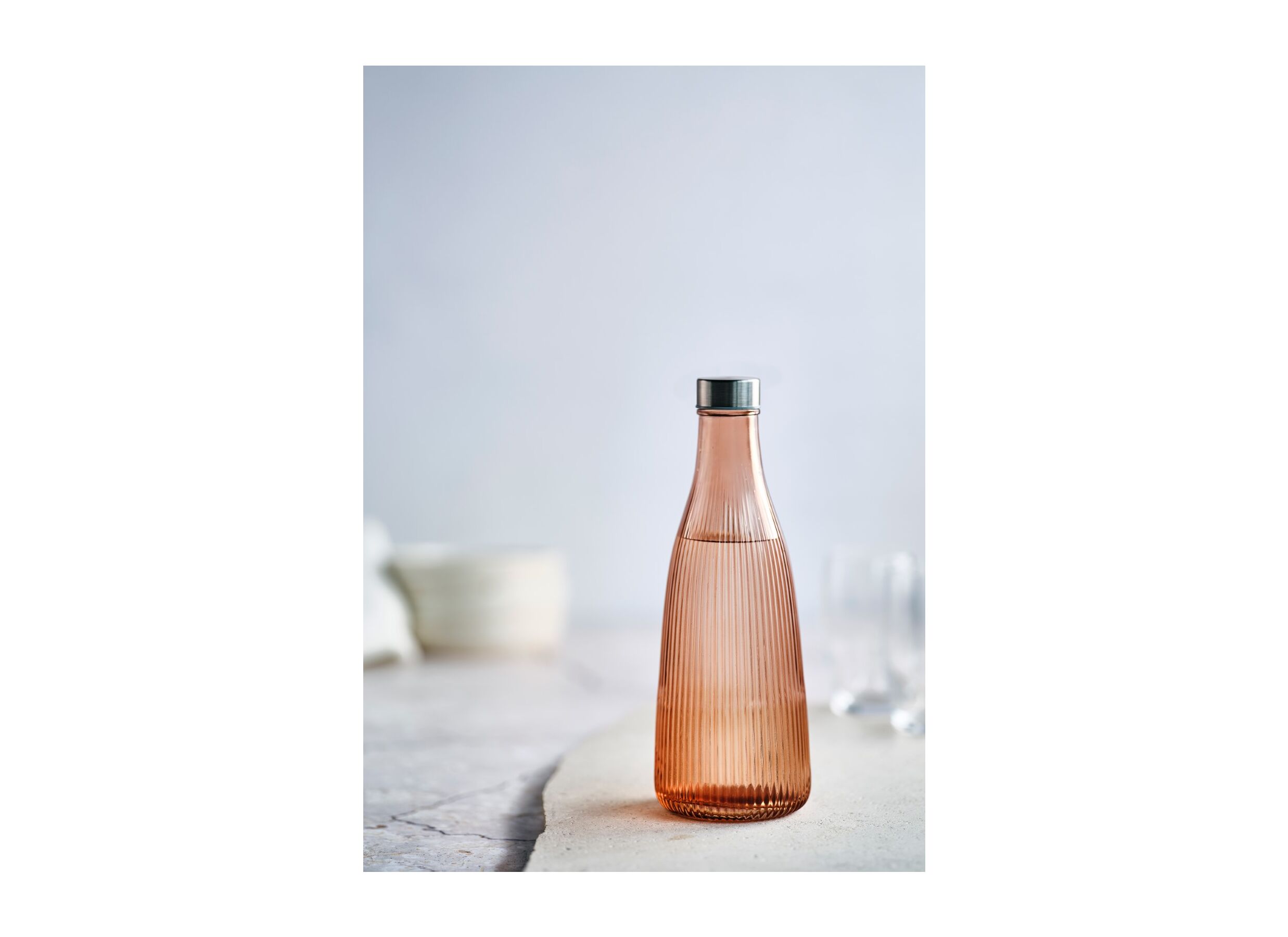 Foto ambiance - Bouteille à eau Atla 1L - verre - intense bronze