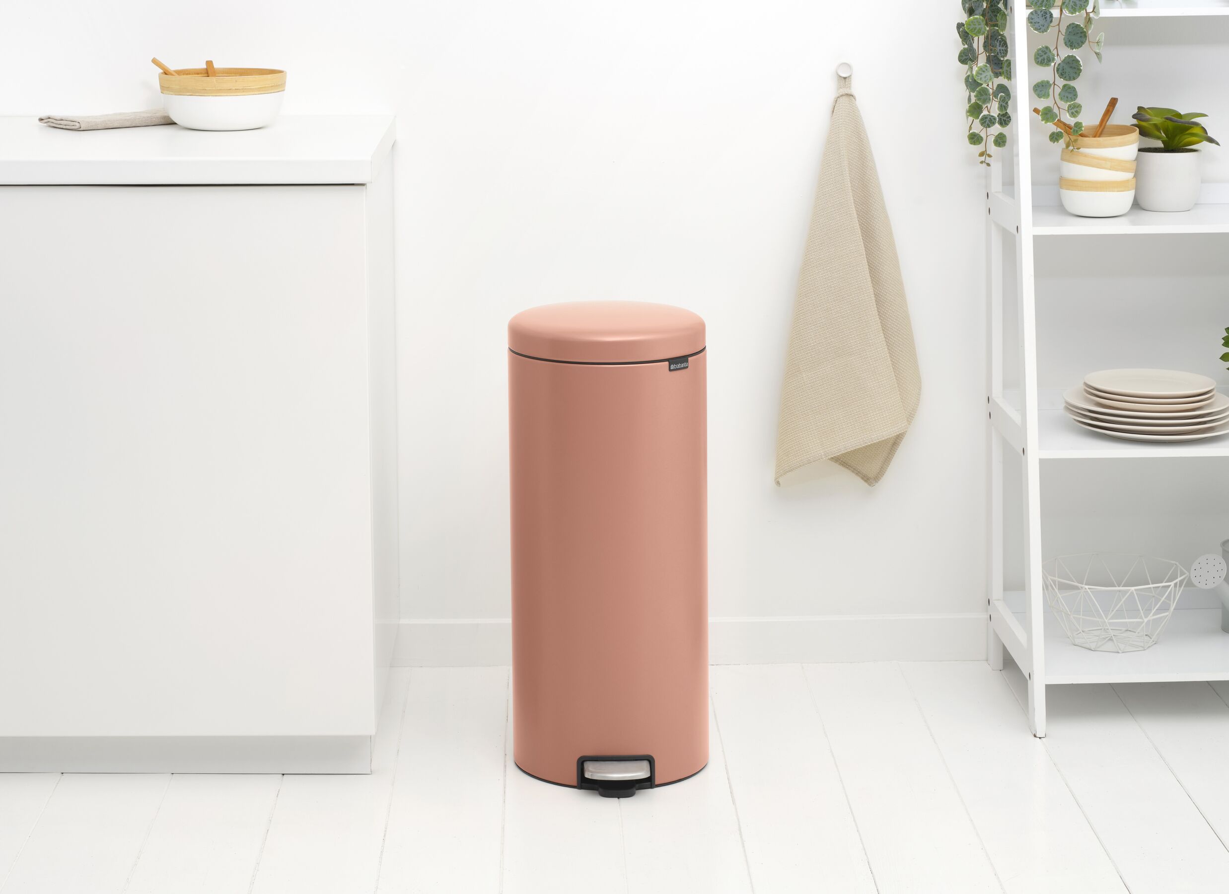 Foto ambiance - Poubelle à pédale NewIcon Brabantia 30L warm copper