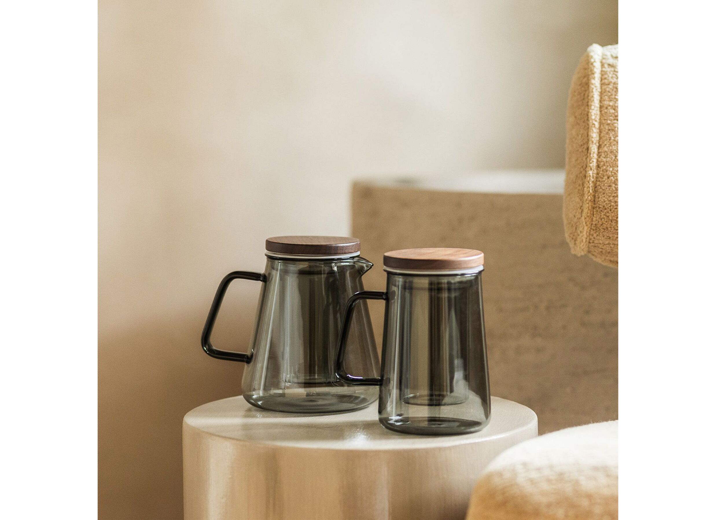 Sfeerfoto - Theeglas Luma 63cl - glas - grijs & naturel