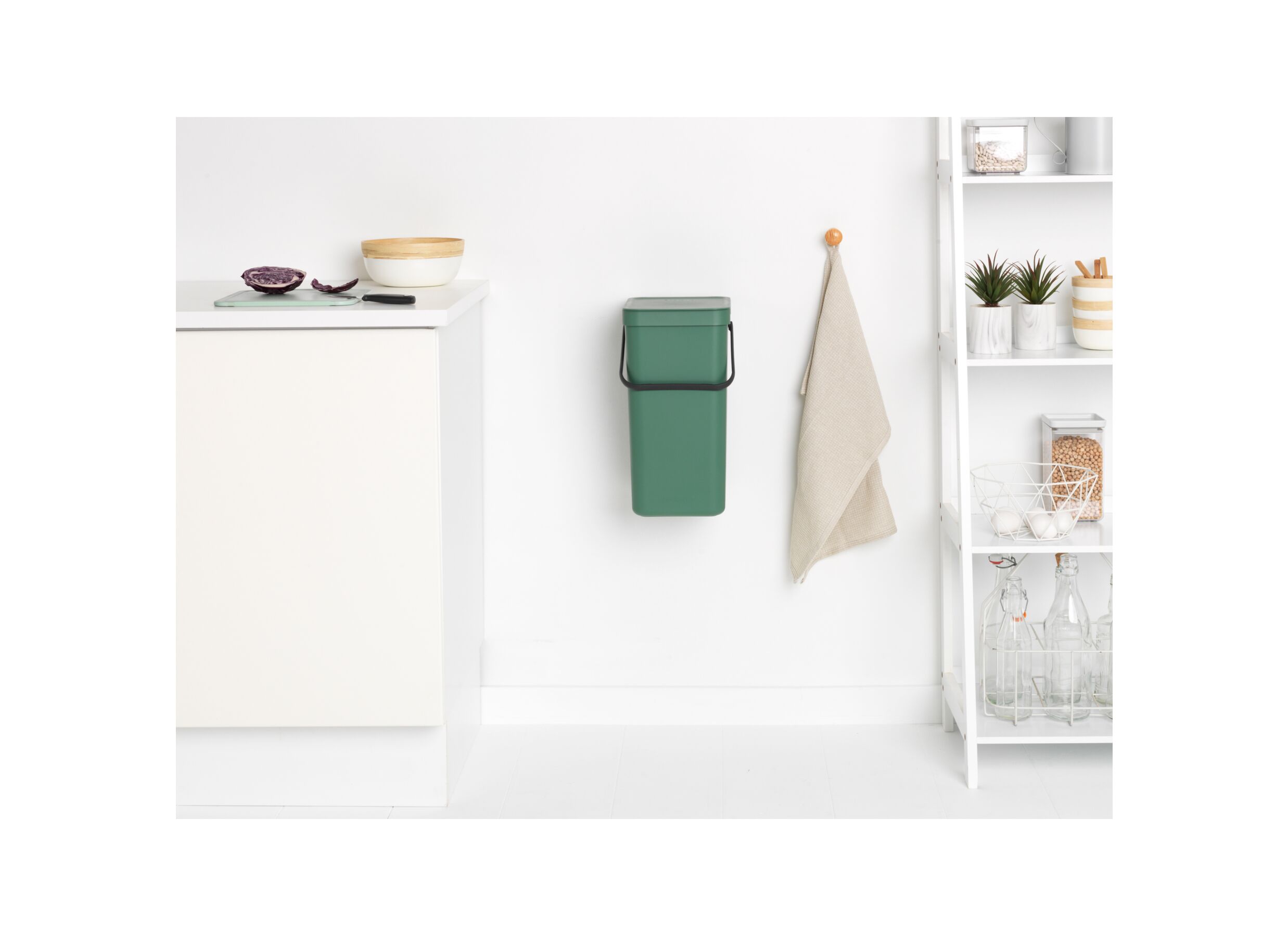 Sfeerfoto - Vuilbak Sort & Go Brabantia 16L fire green