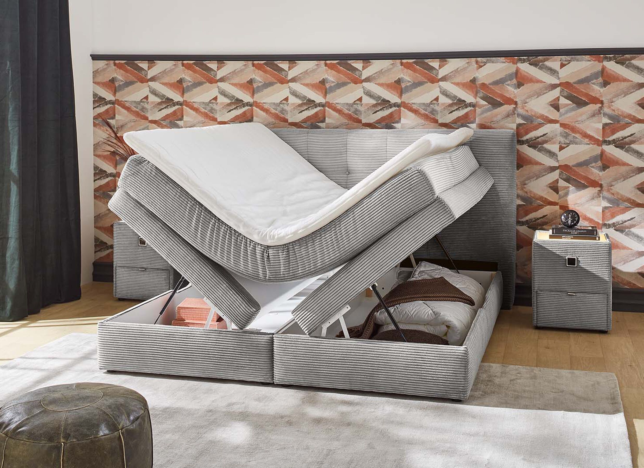 Overzichtsfoto - Boxspring Amy 180x200cm - stof - lichtgrijs met opbergruimte