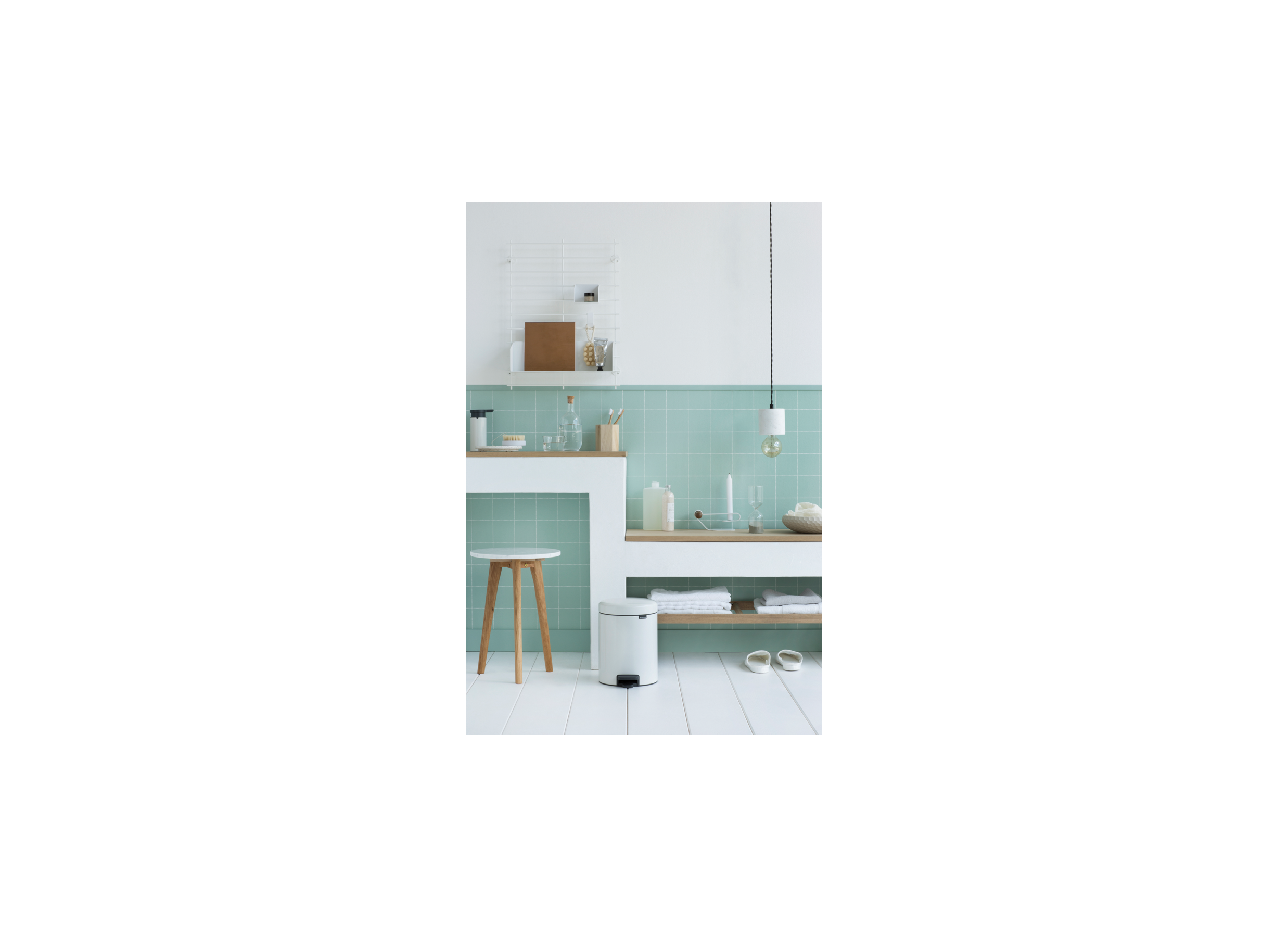 Foto ambiance - Poubelle à pédale NewIcon Brabantia 5L blanc