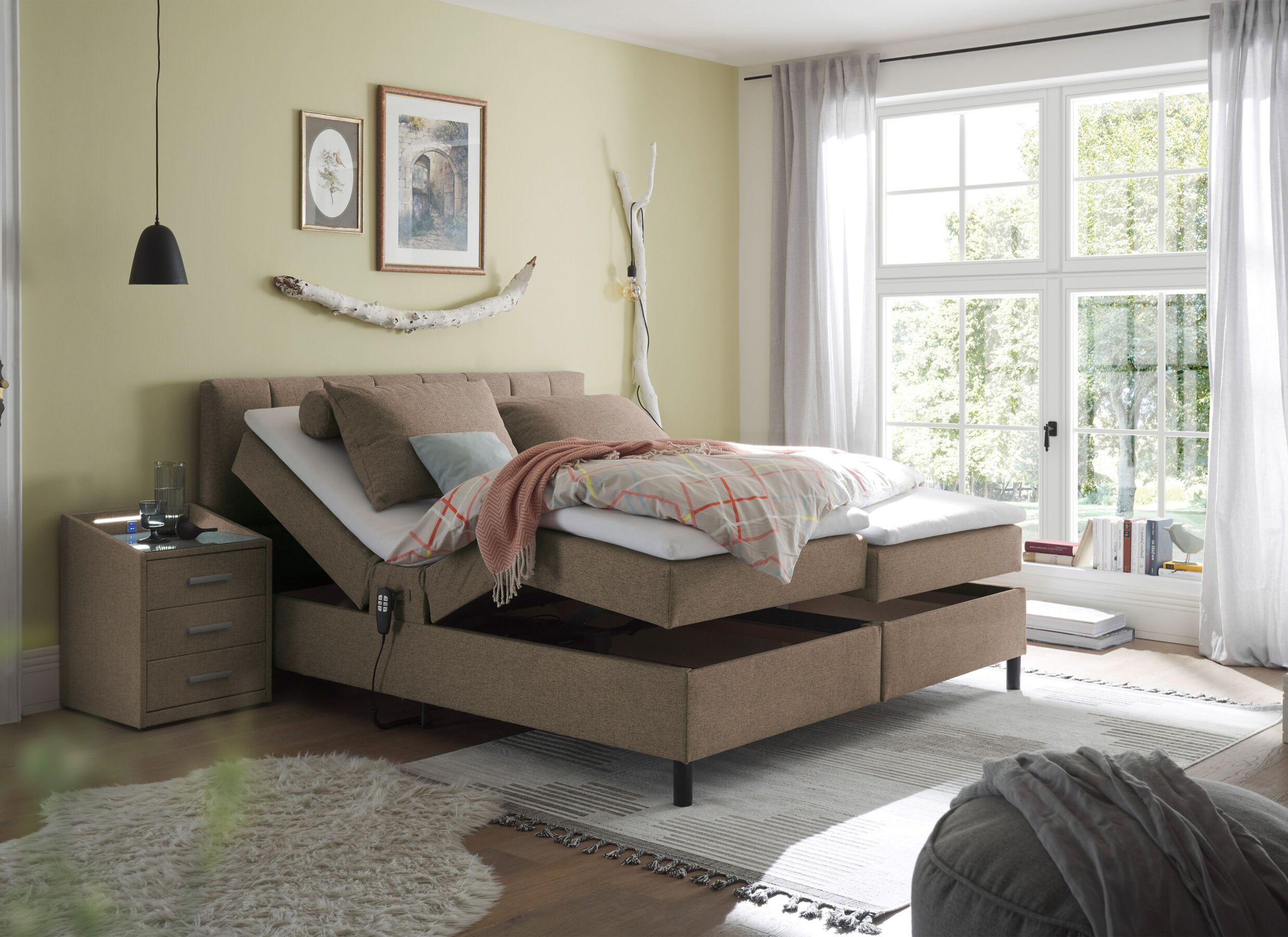 Sfeerfoto - Bedbox Miralindo 180x200cm - stof - bruin elektrisch