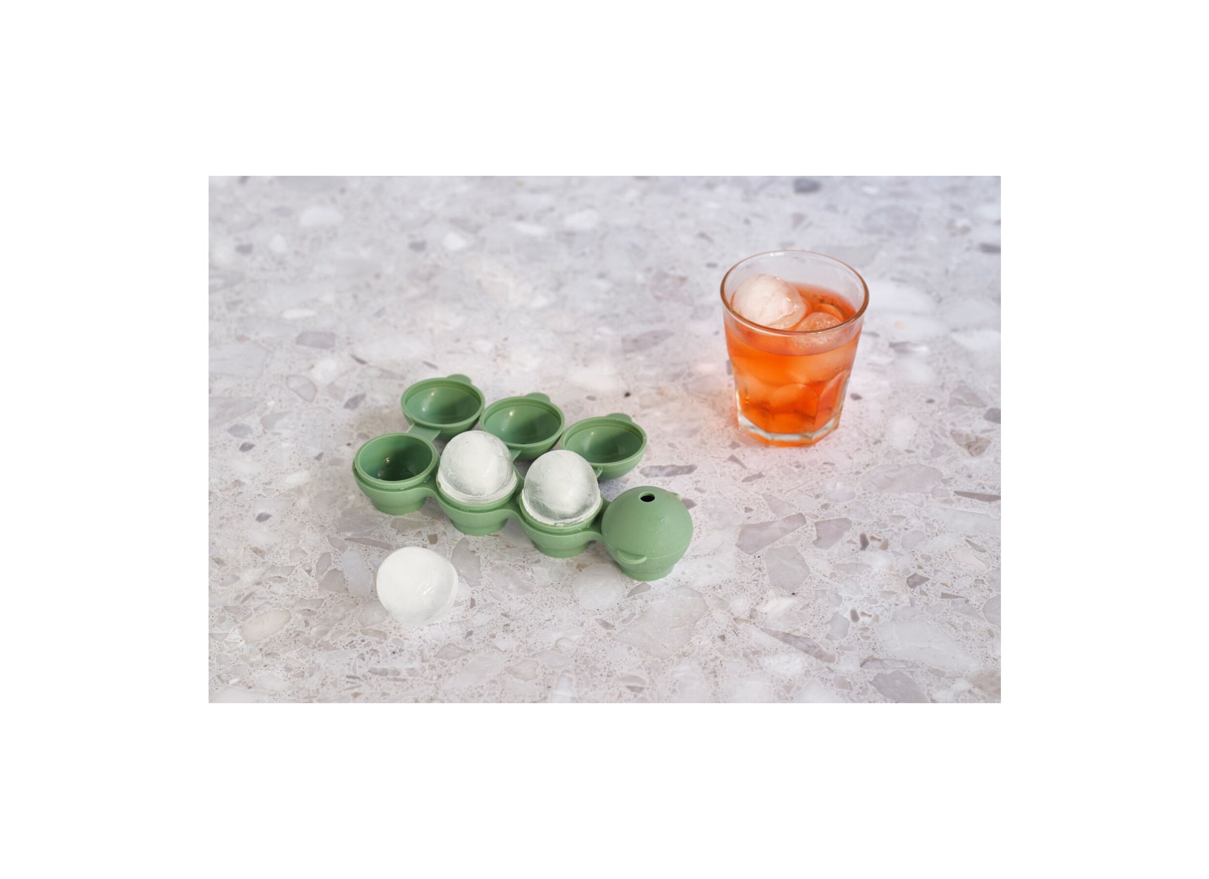 Foto ambiance - Moule à glaçons Gin Tonic 21x6,5cm - silicone - vert