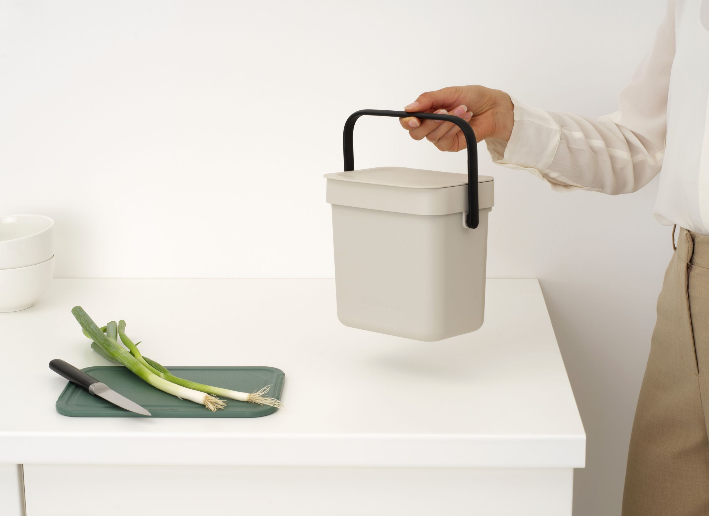 Sfeerfoto - Vuilnisbak Sort & Go Brabantia 3L - soft beige