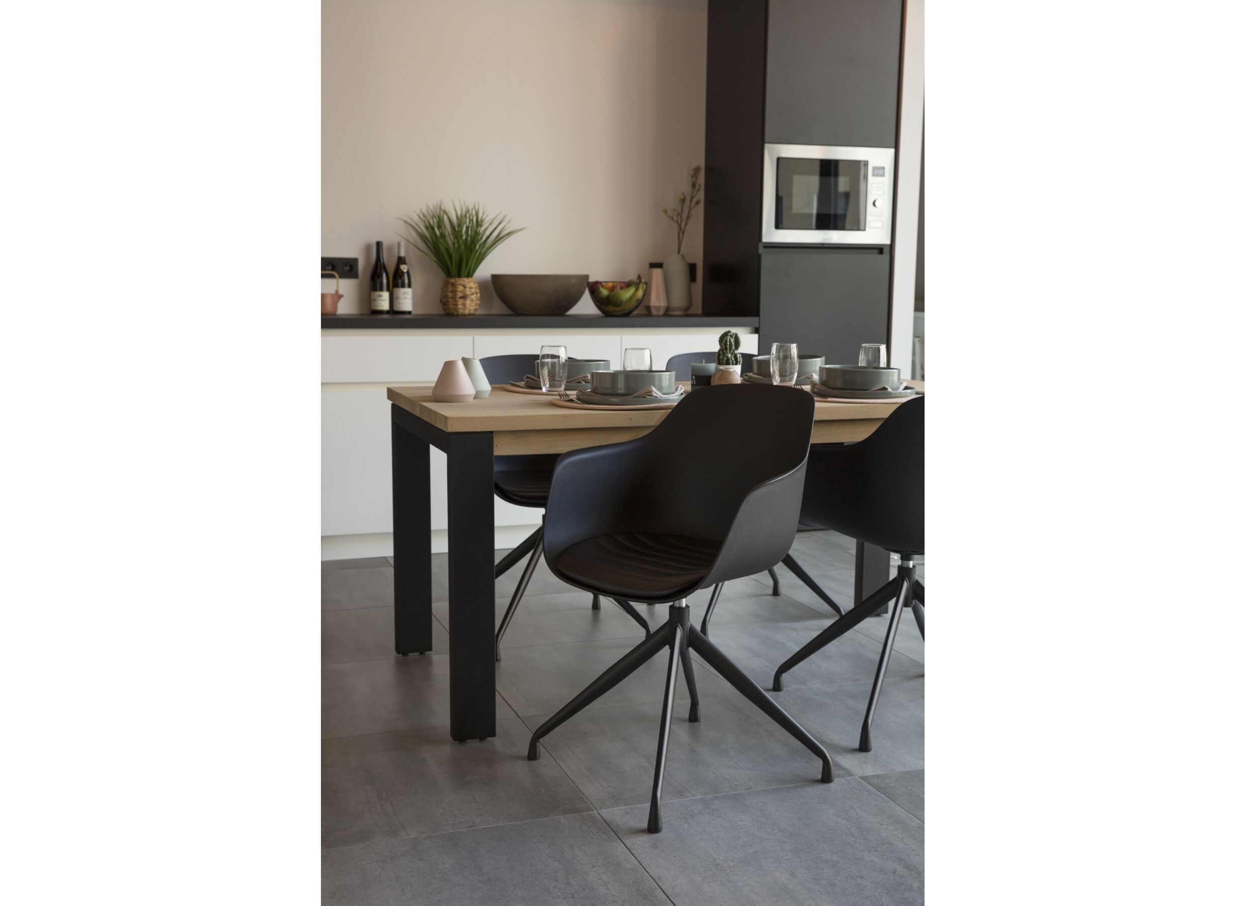 Chaise pivotante Burning 58x55x83.5cm - similicuir - noir