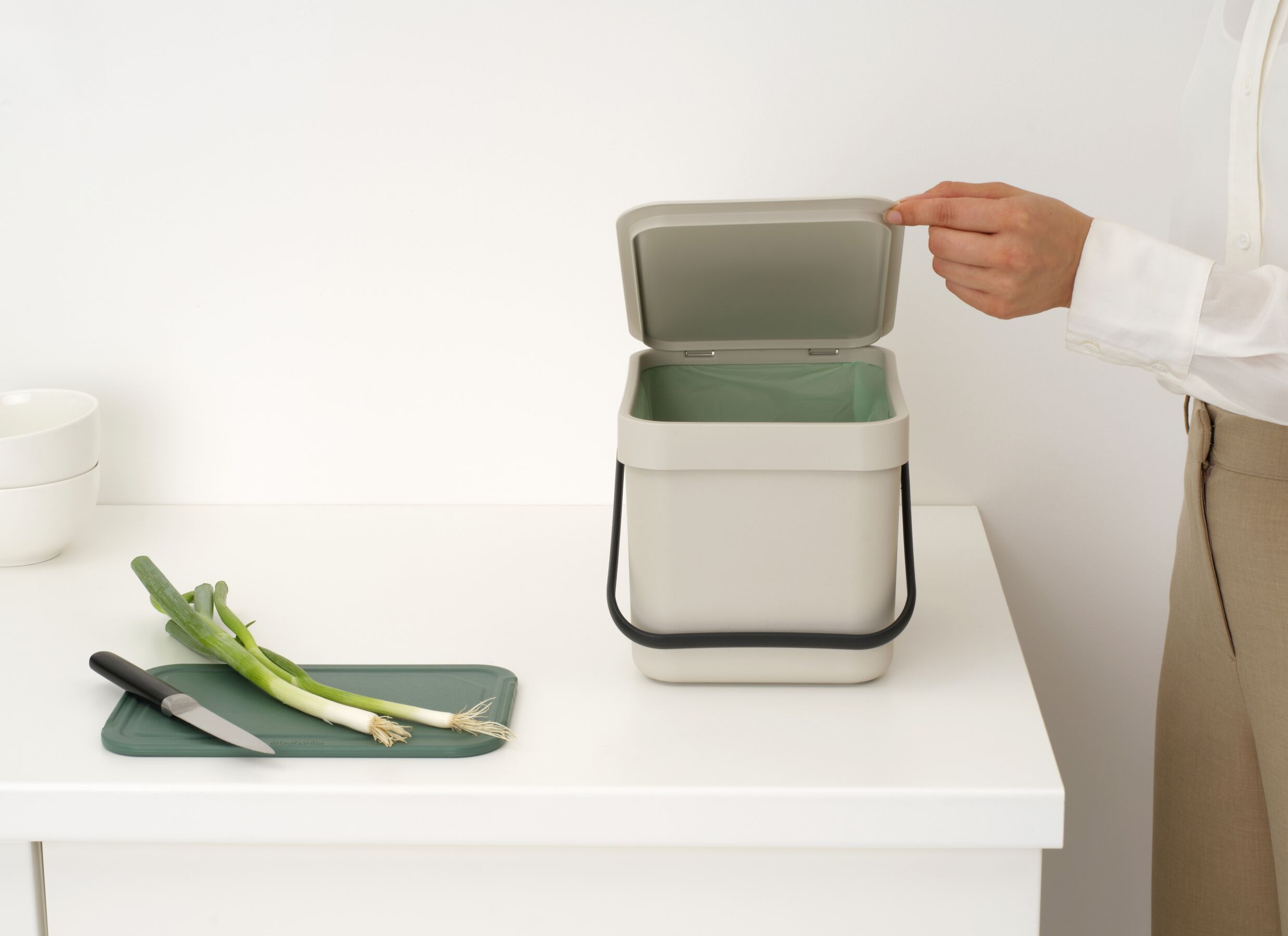 Foto ambiance - Poubelle Sort & Go Brabantia 6L - soft beige