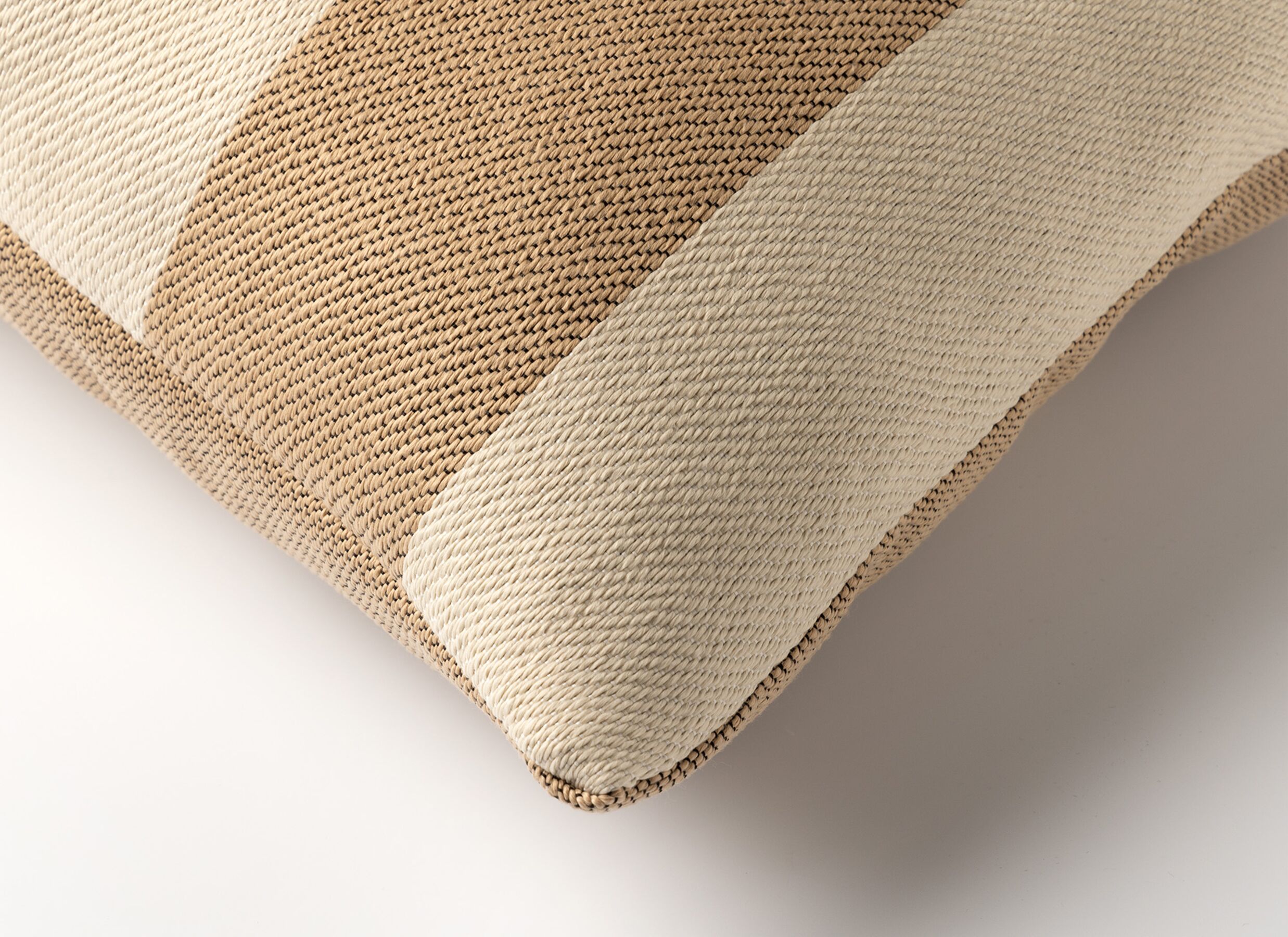 Detailfoto - Kussen Osk Cyrus 45x45cm - polyester - irish cream