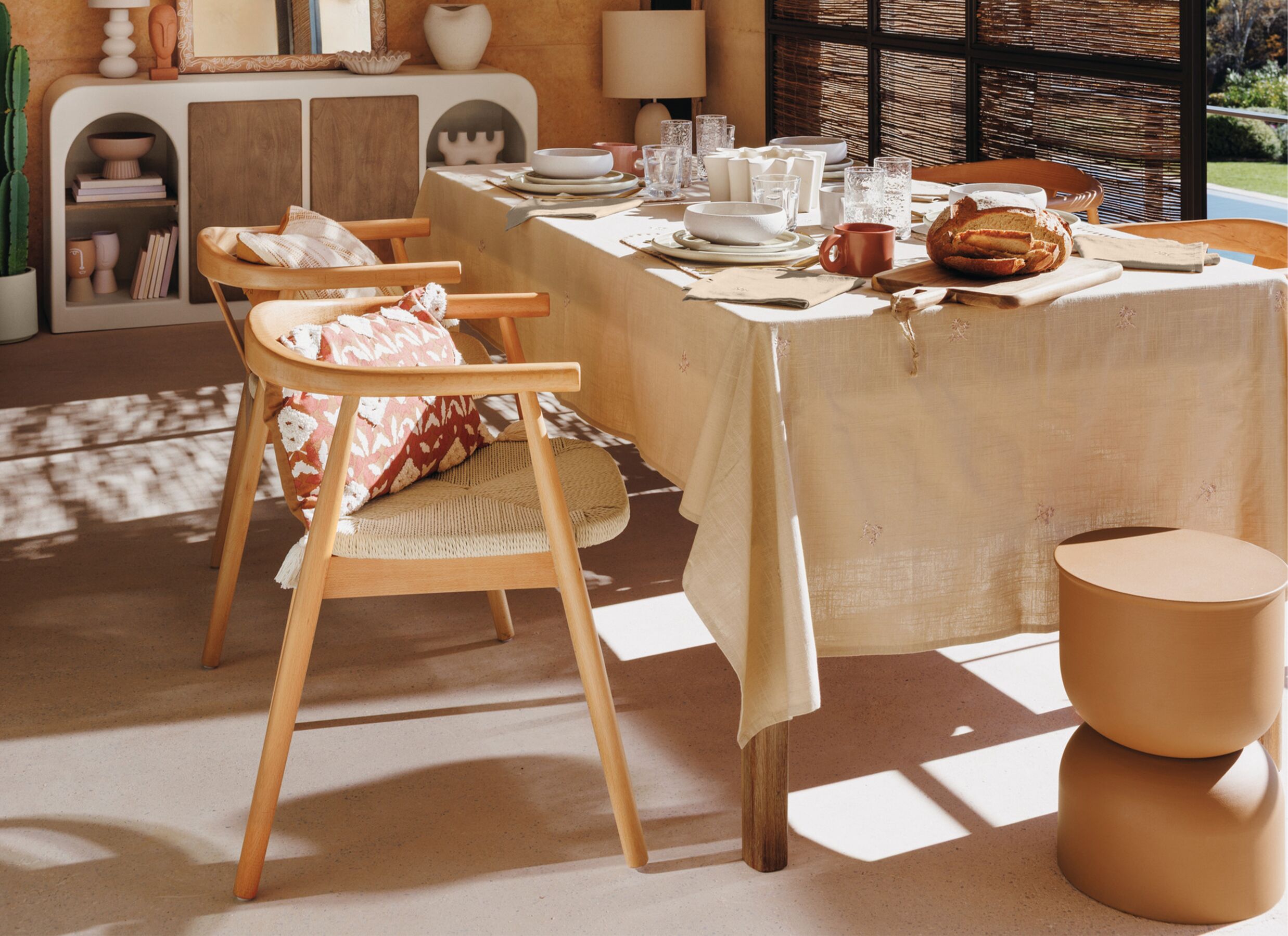 Sfeerfoto - Bijzettafel Palomba Ø31cm - staal - beige