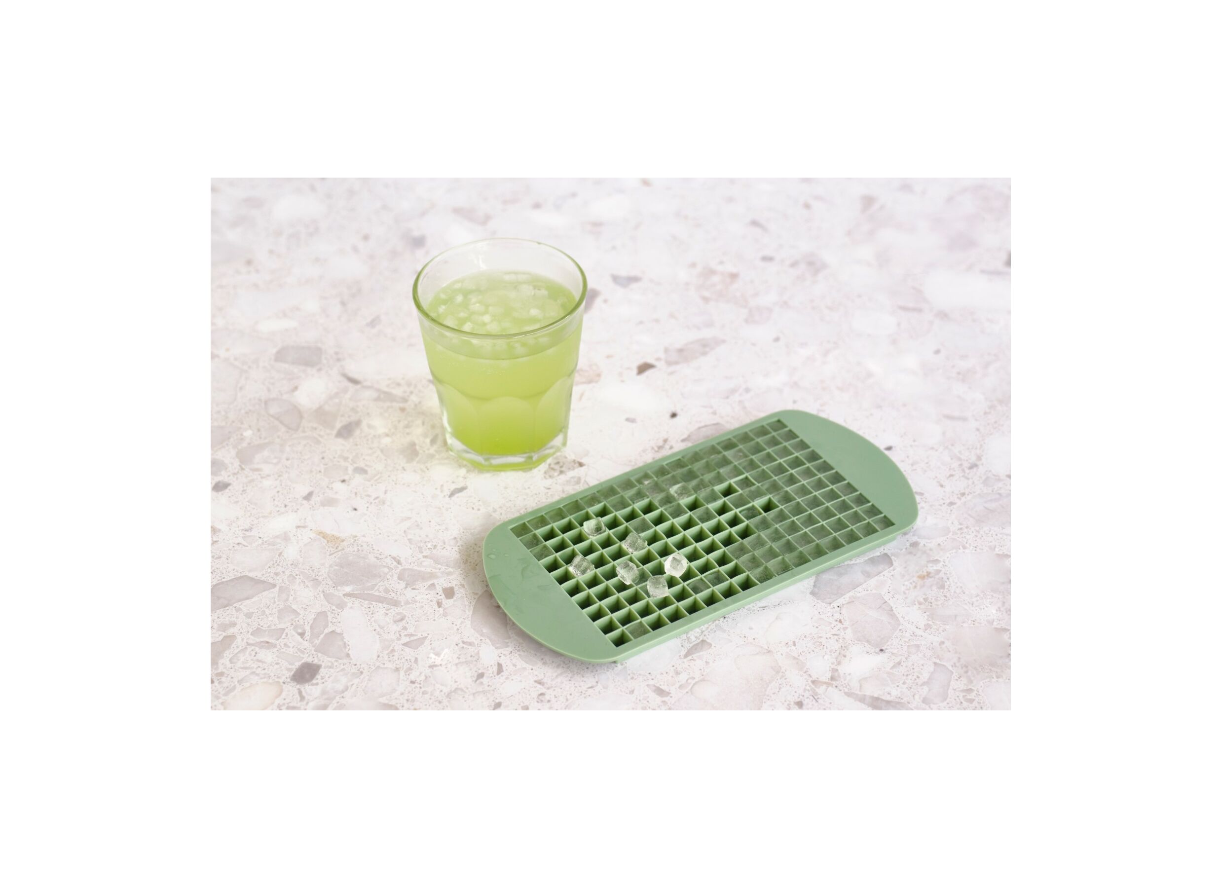 Sfeerfoto - Ijsblokjesvorm Mini 23,7x12cm - silicone - groen