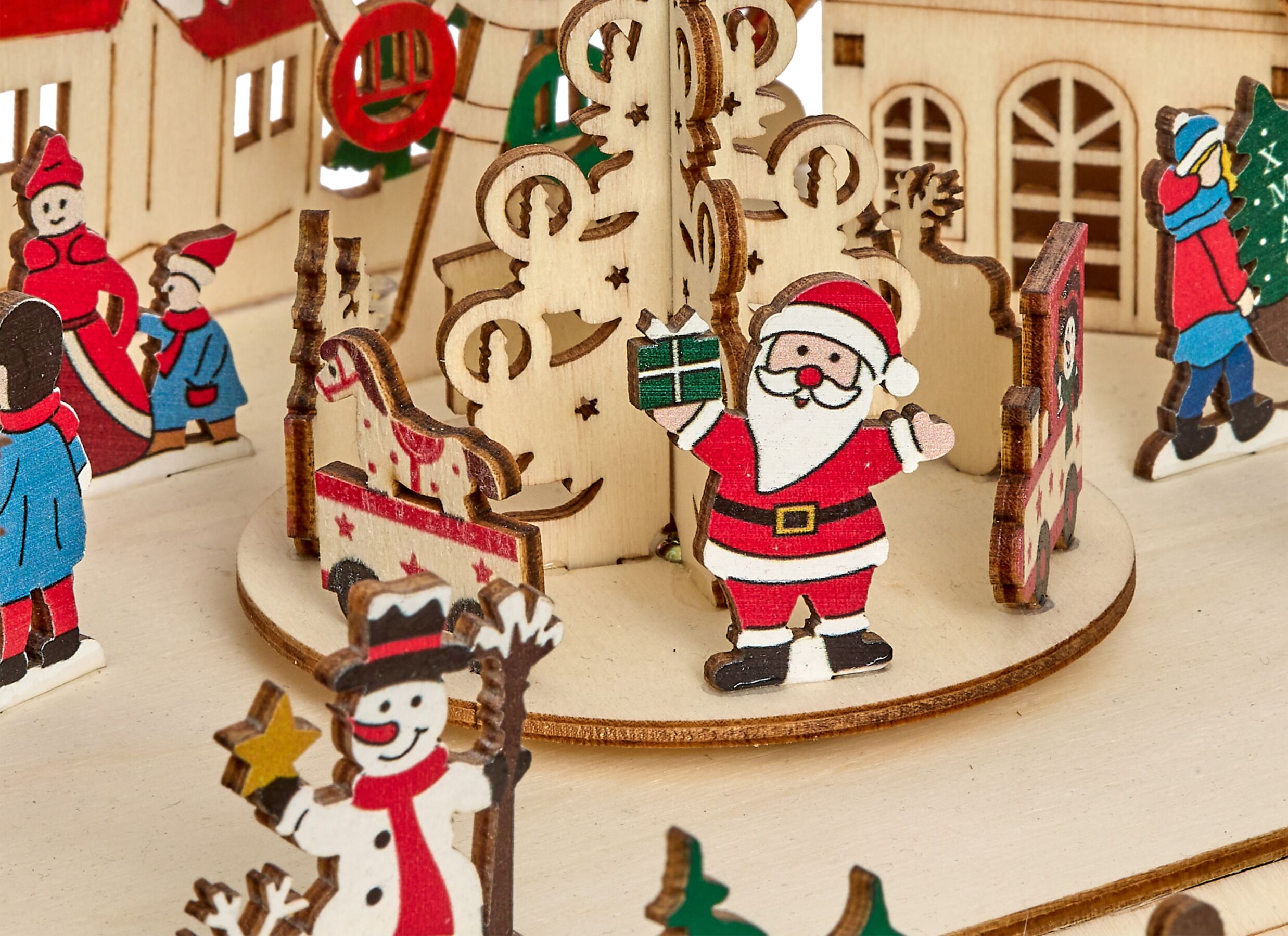 Detailfoto - Kerstdecoratie Dorpsplein LED met muziek 29x23xH16,5cm - hout - multicolor