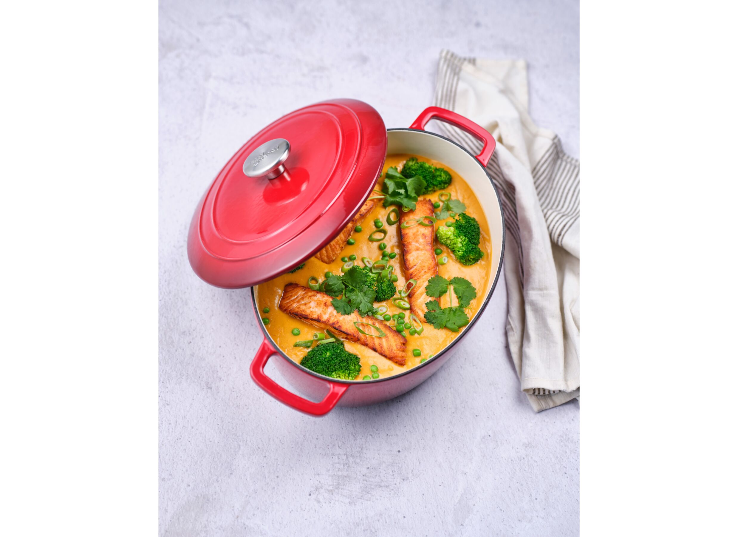Sfeerfoto - Stoofpot Fontestic 31x24cm - gietijzer - rood