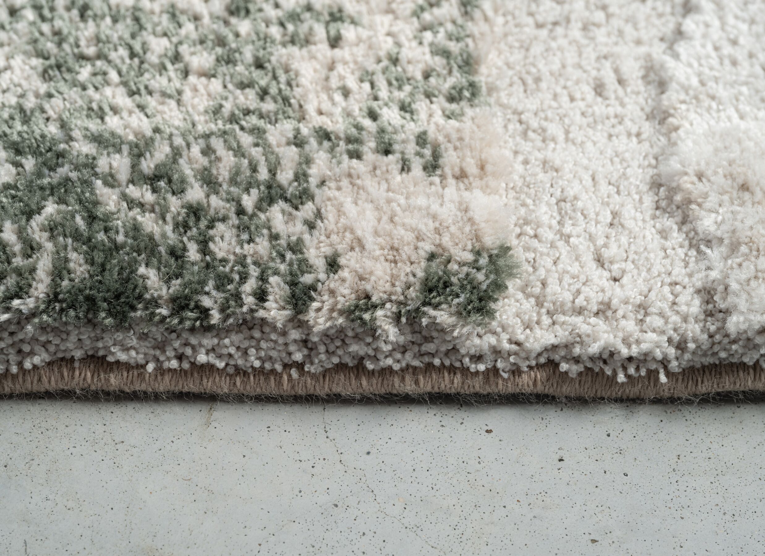 Detail - Tapis Madagaskar 160x230cm - fibre de polyester - beige & vert
