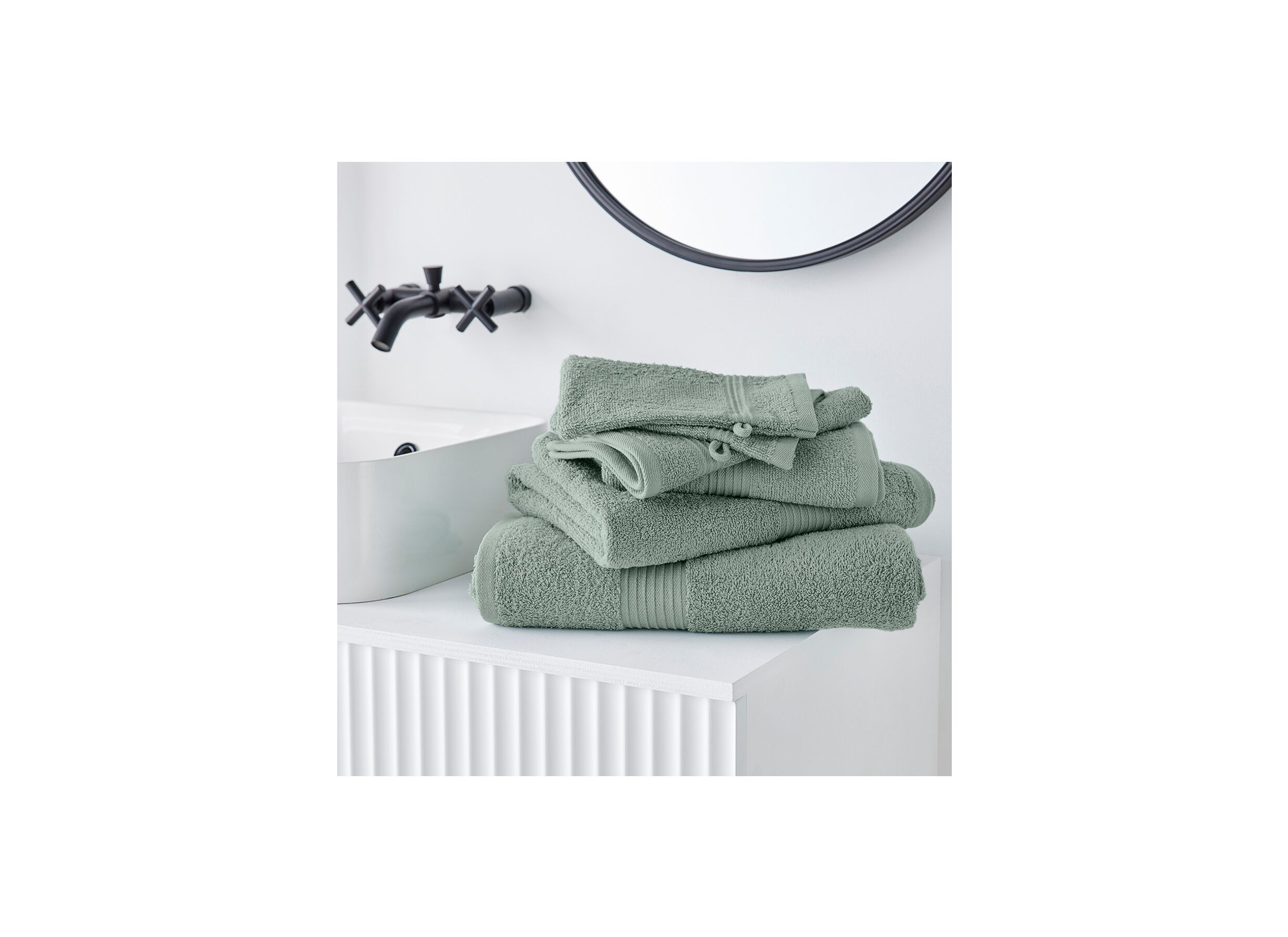 Photo ensemble - Serviette de bain Essential 50x90cm celadon