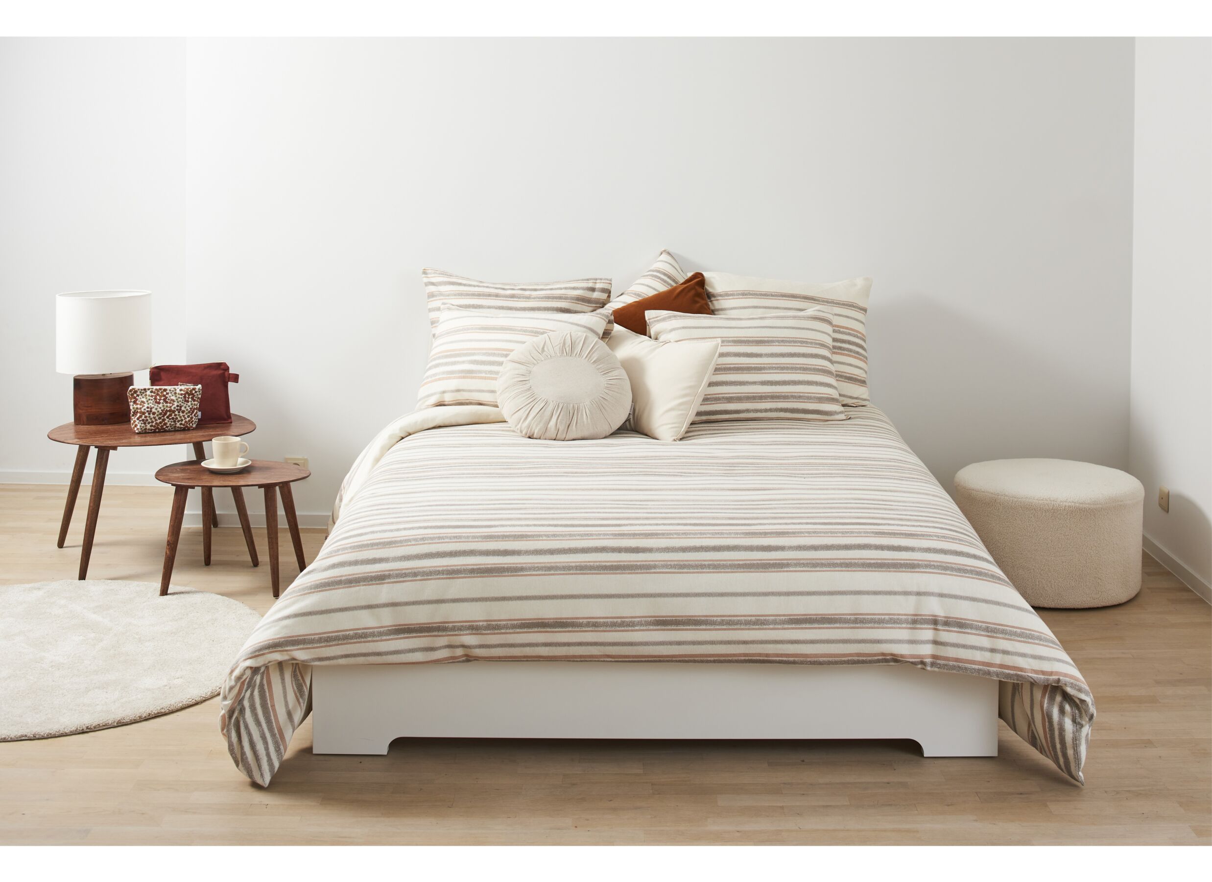 Sfeerfoto - Dekbedovertrek Austin 260x220/240cm - flanel - beige
