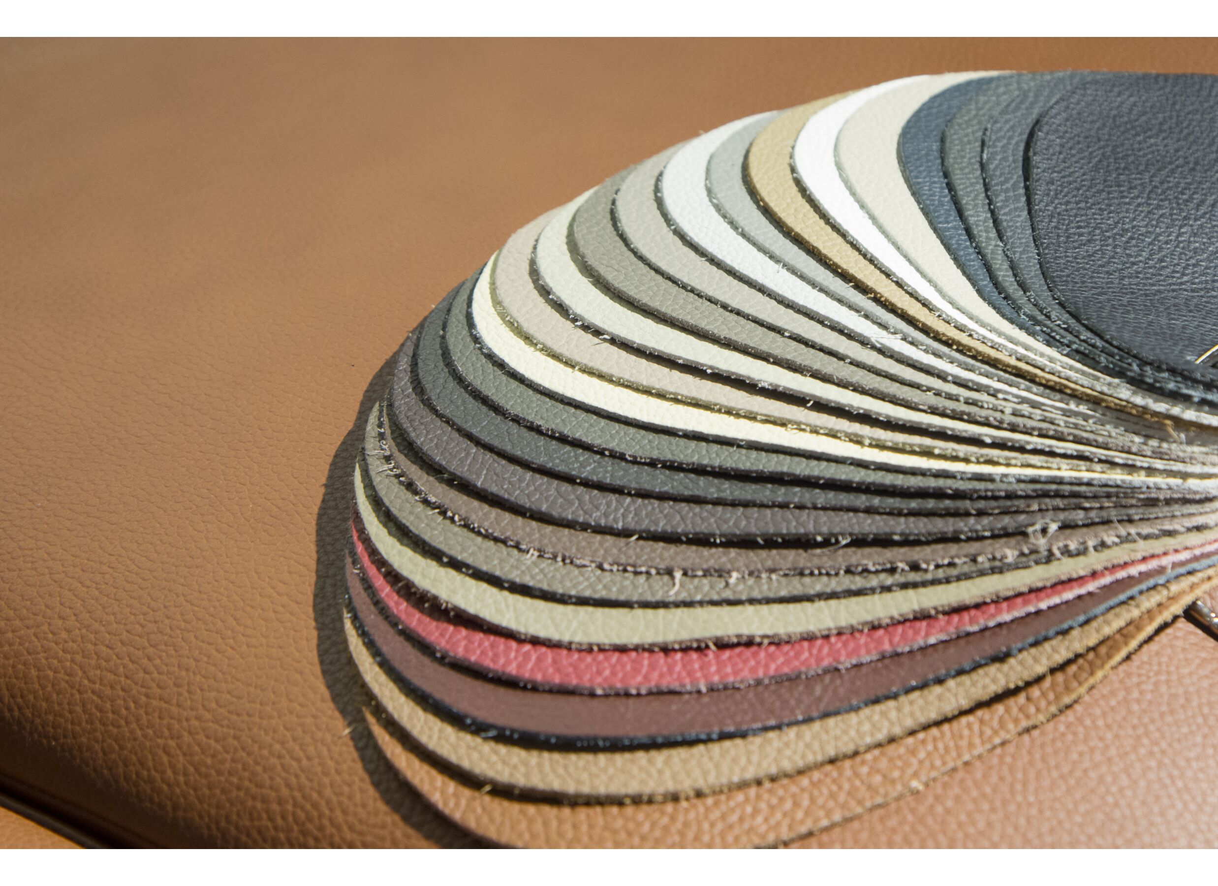 Couleurs - Canapé d'angle Lana 289x227cm - cuir - marron avec relax