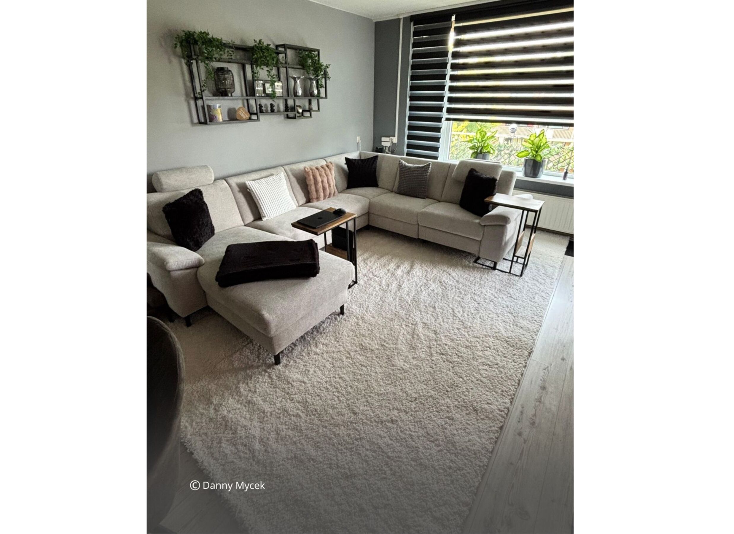 Foto ambiance - Canapé d'angle Poppy 317x249cm - tissu - beige avec fonction relax & lit