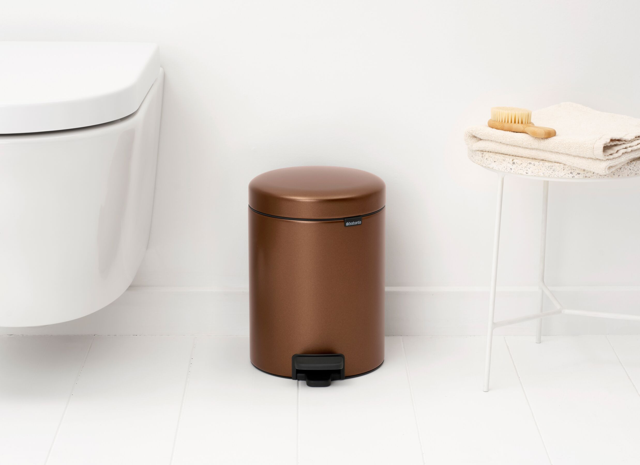 Sfeerfoto - Pedaalemmer NewIcon Brabantia 5L - warm bronze