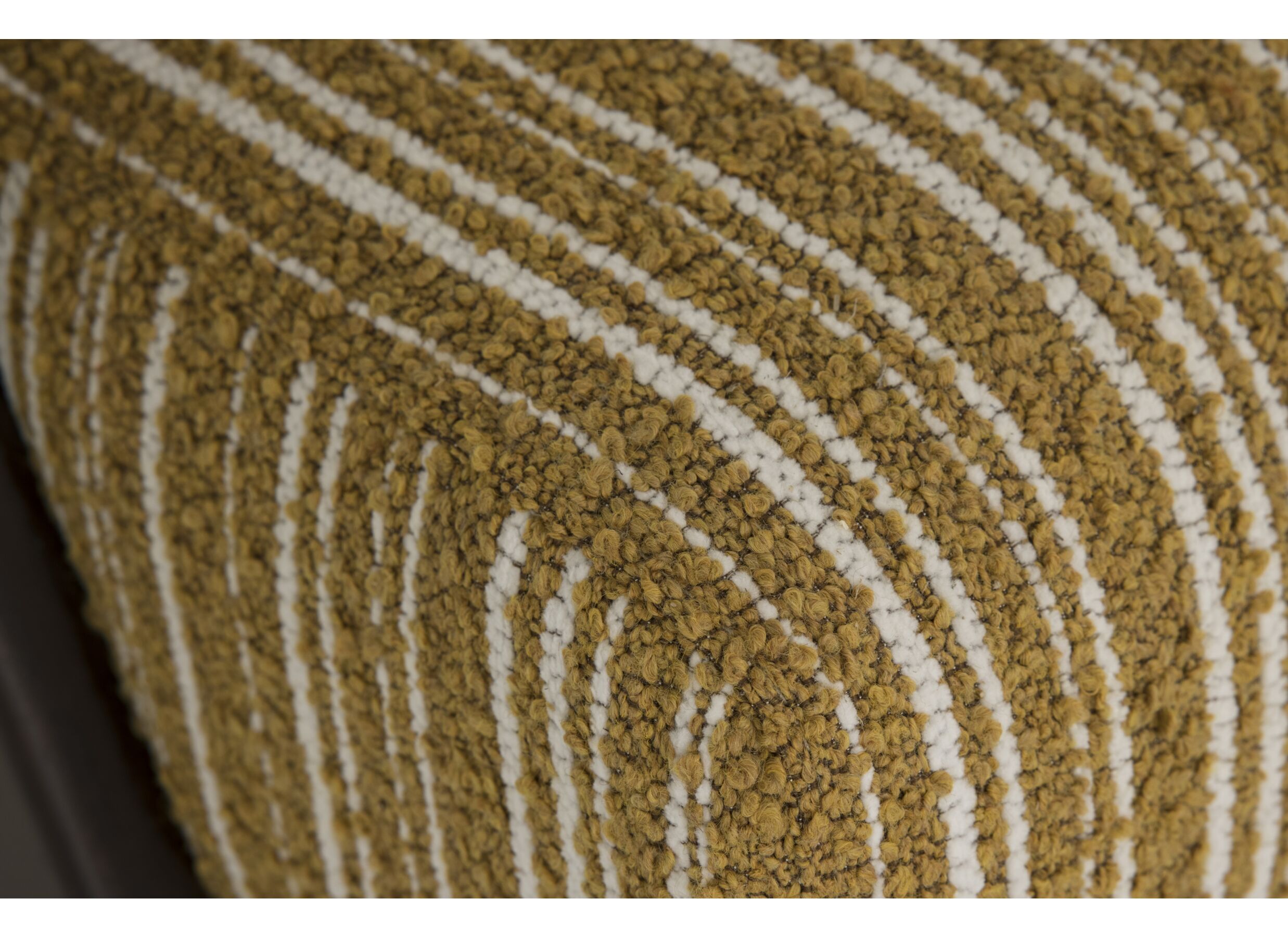 Detail - Fauteuil Malone 75x79x82cm - fibre polyester - ocre/blanc
