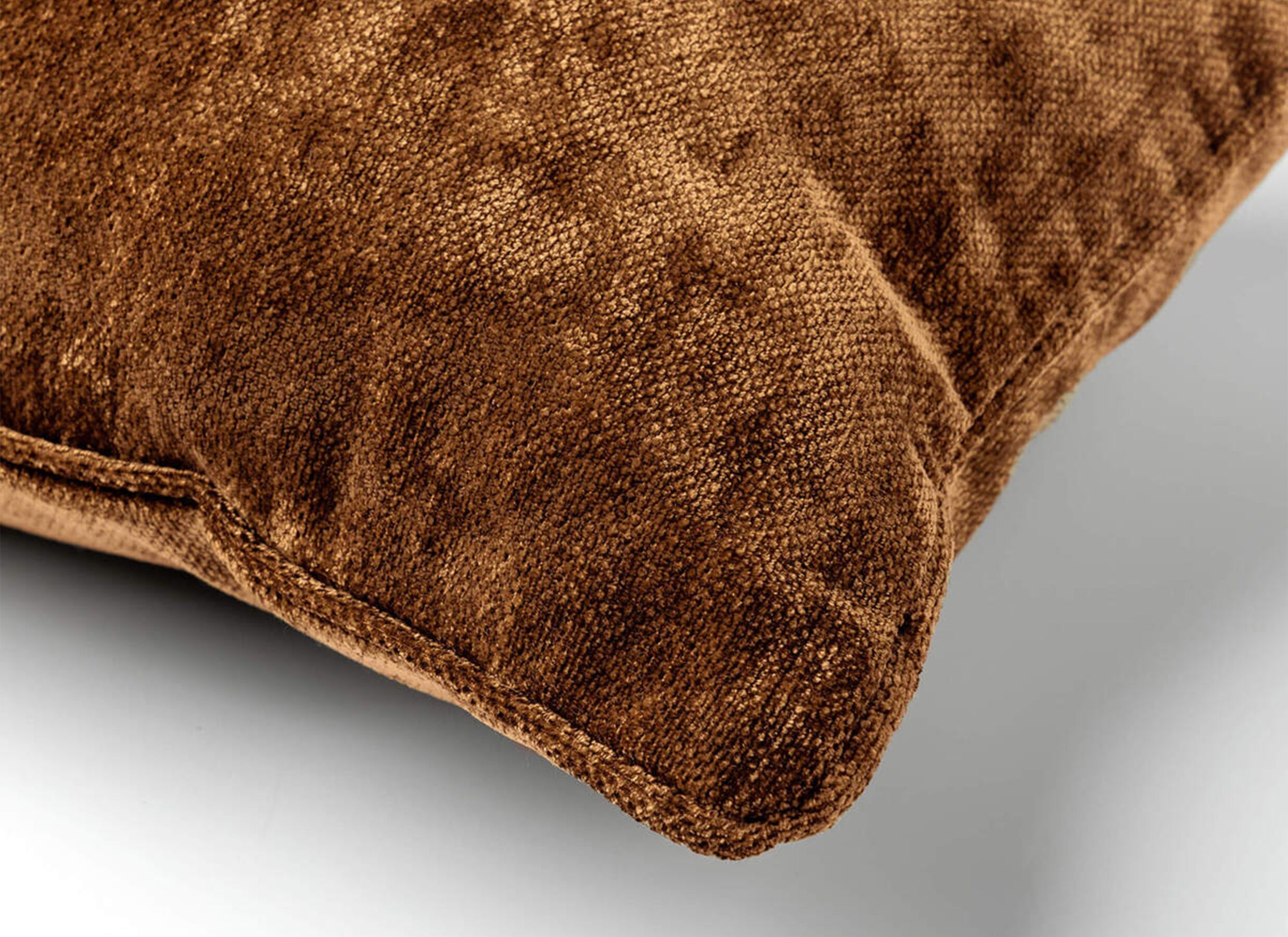 Detail - Coussin Lewy 45x45cm - polyester - tobacco brown
