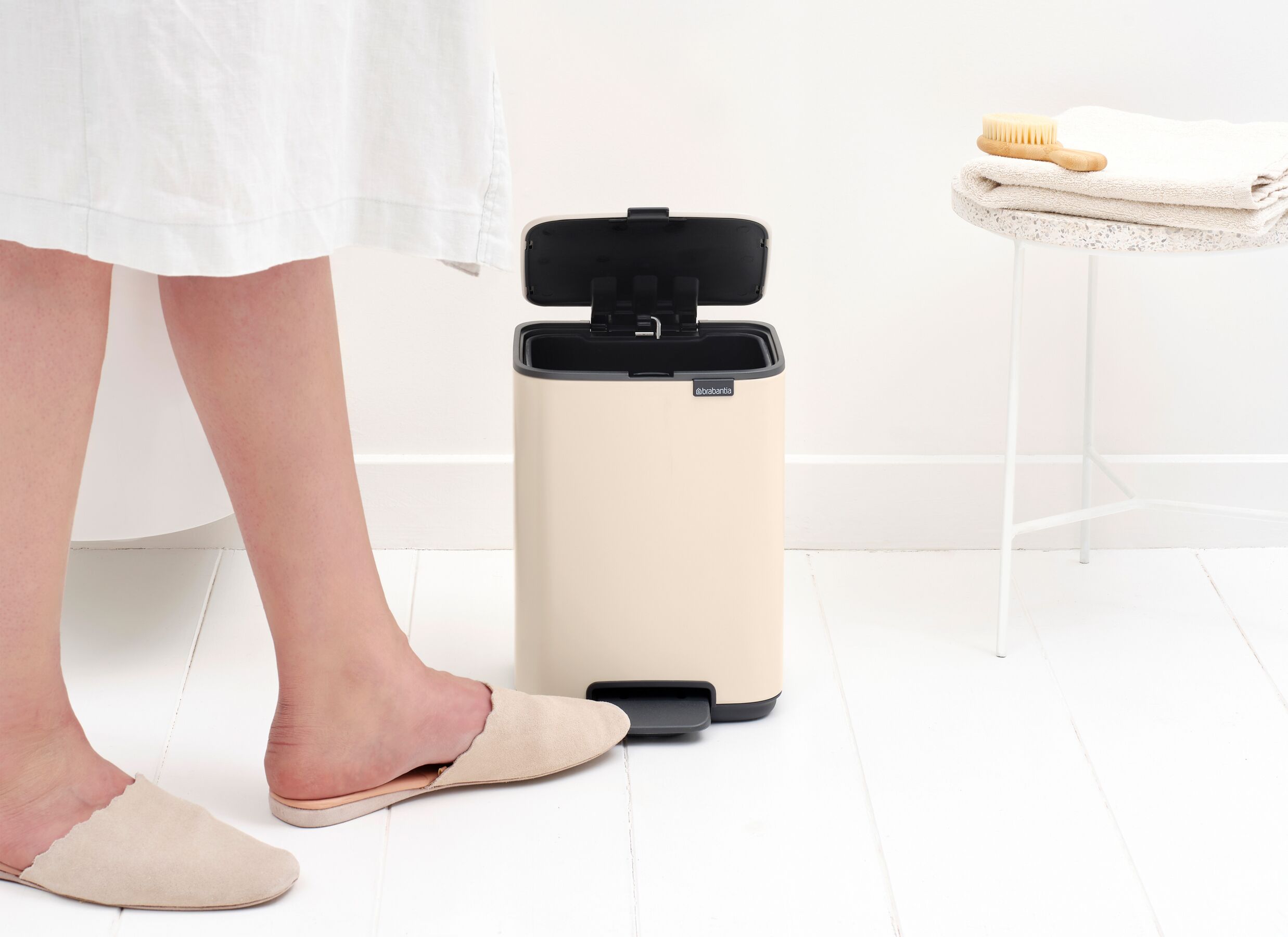 Sfeerfoto - Pedaalemmer Bo Brabantia 4L - soft beige