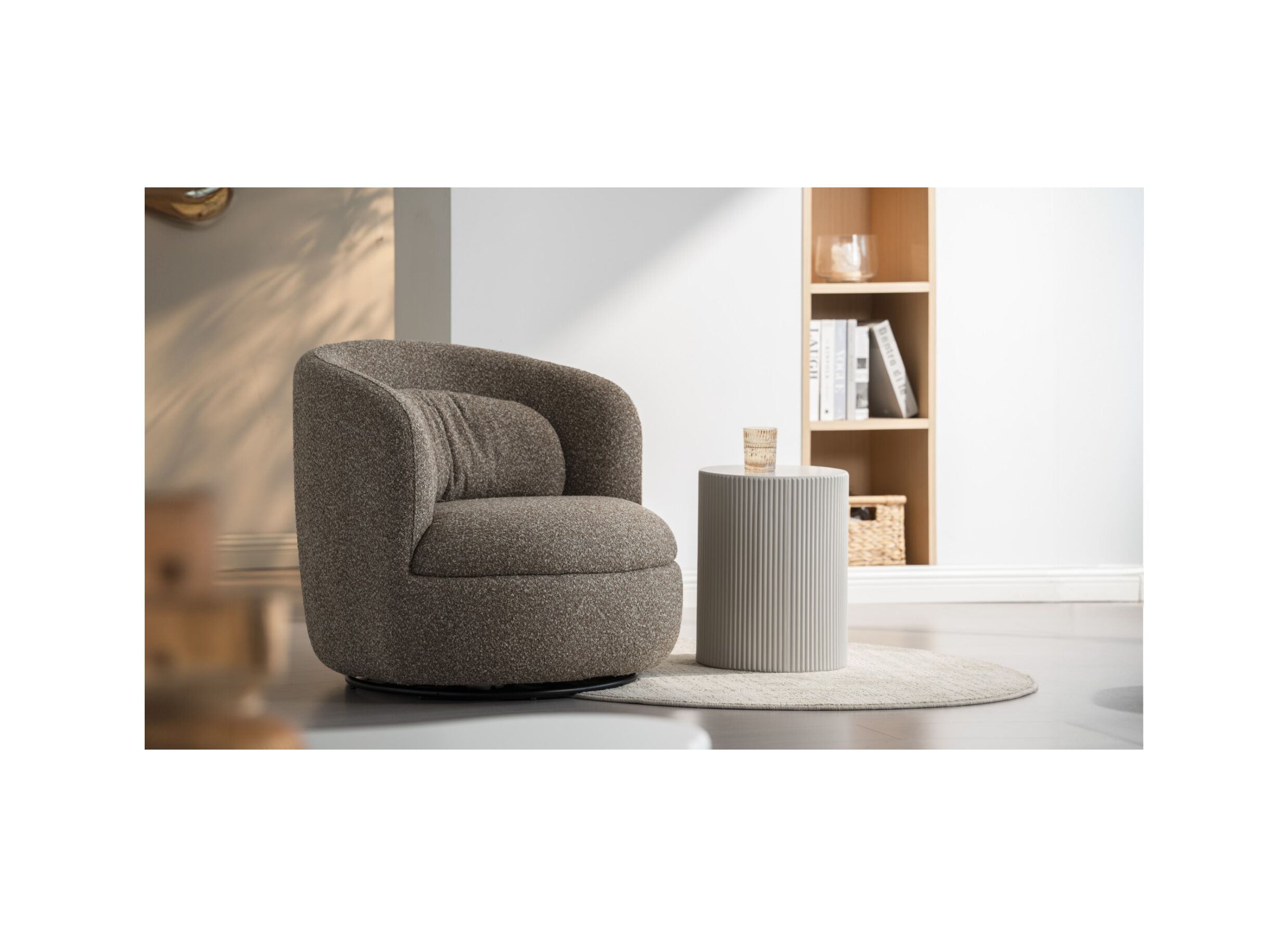 Sfeerfoto - Draaifauteuil Grace 75x83x84,5cm - polyestervezel - bruin