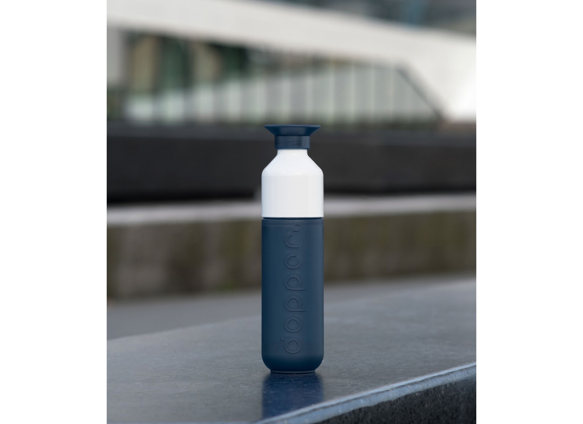 Foto ambiance - Gourde Dopper 45 cl - Plastique - Bleu foncé