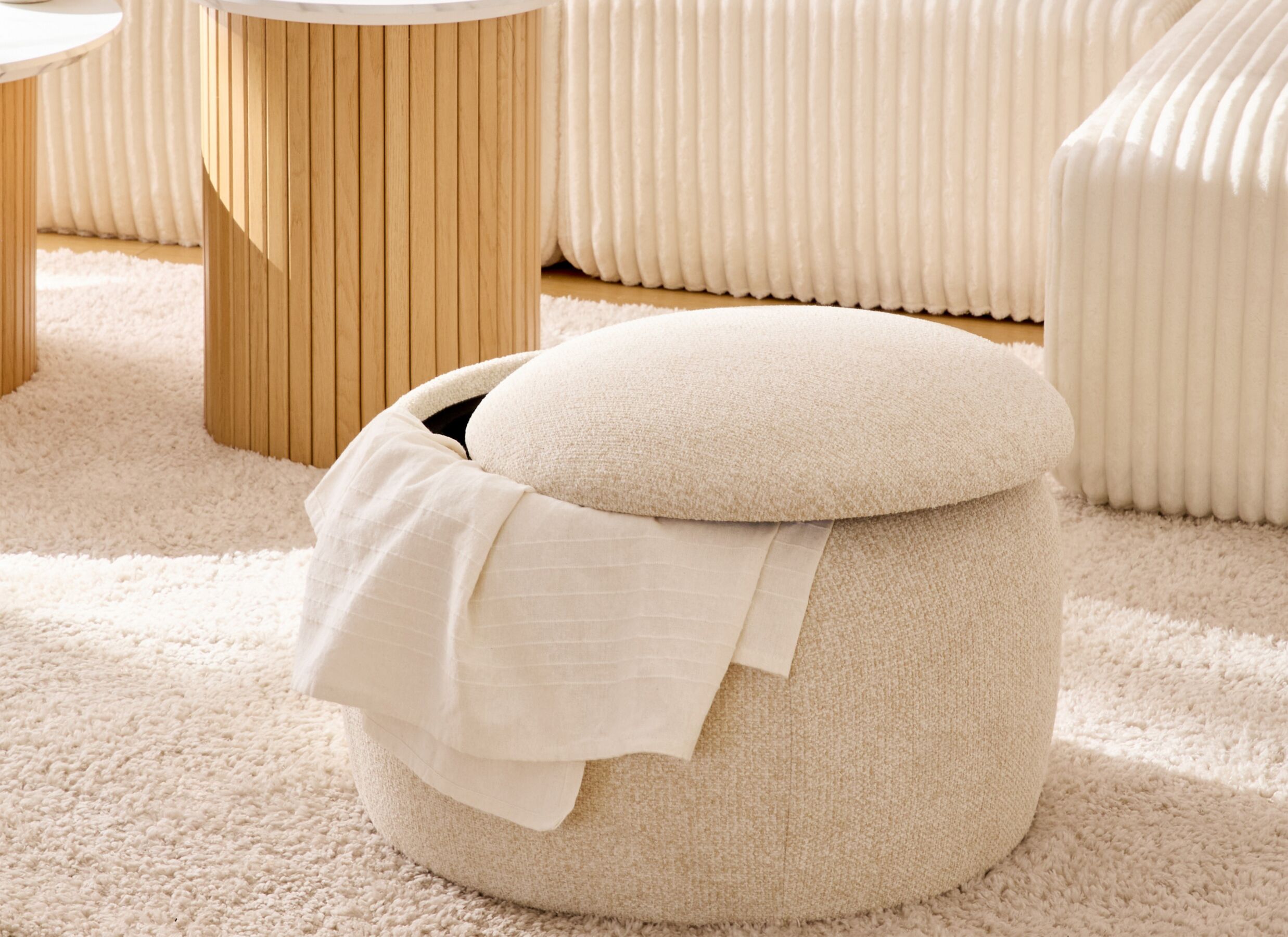 Foto ambiance - Pouf Elior avec rangement Ø60cm - bouclé - crème