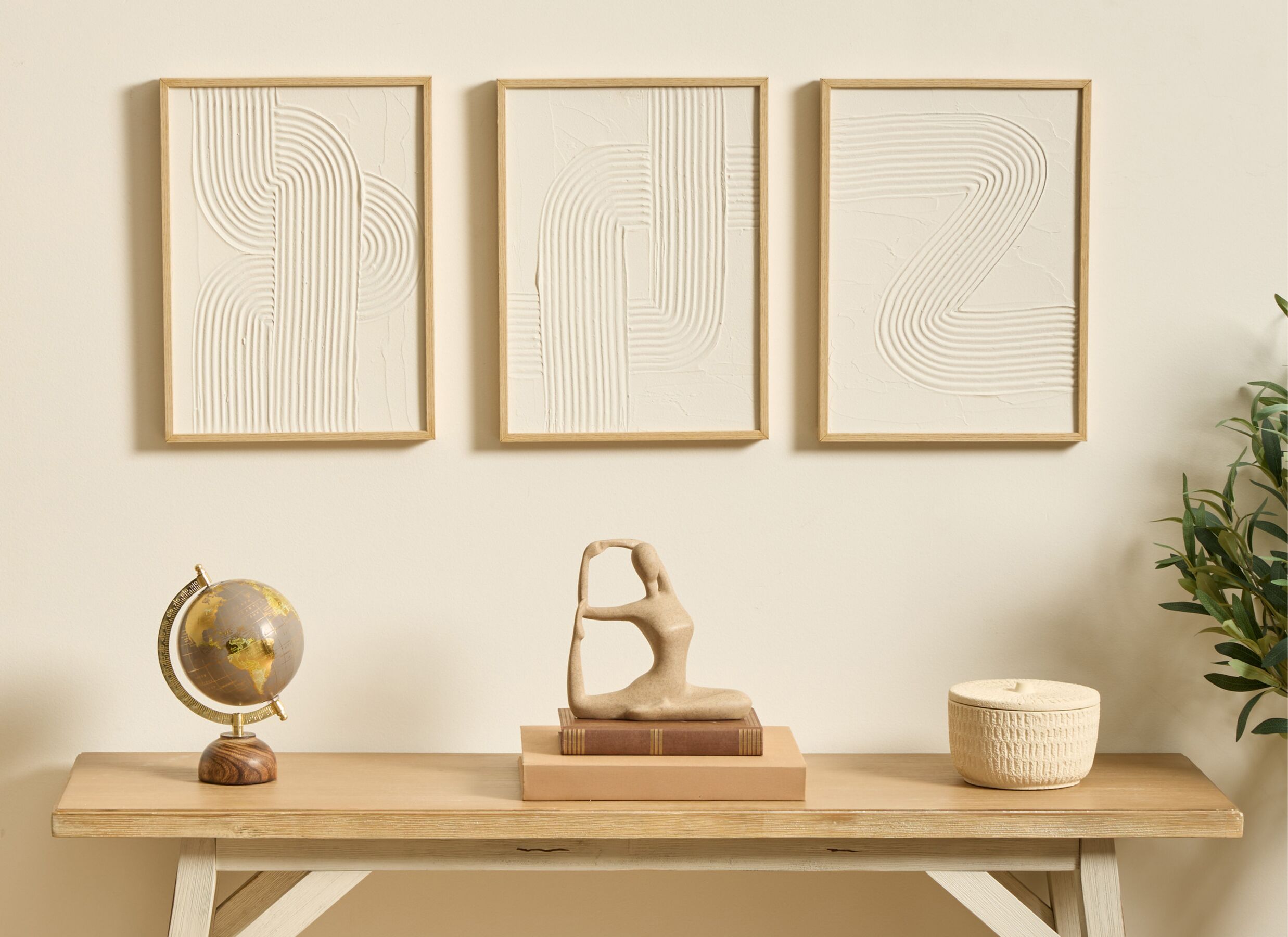 Foto ambiance - Déco Femme Aby H19cm - polystone - beige