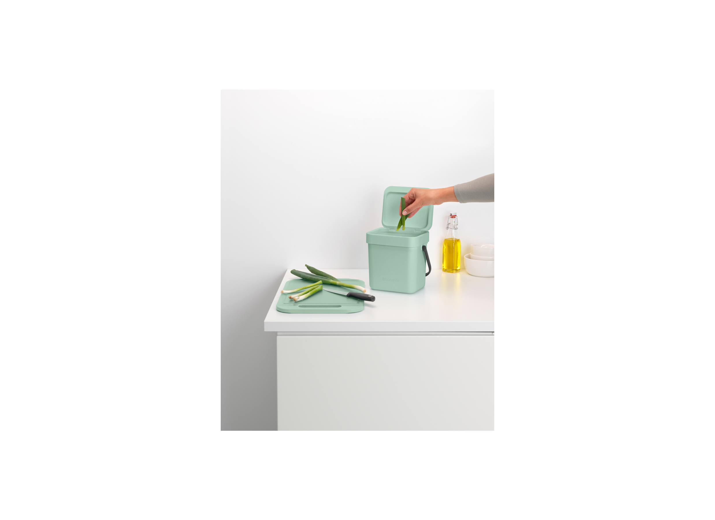 Foto ambiance - Poubelle Sort & Go Brabantia 3L - jade green
