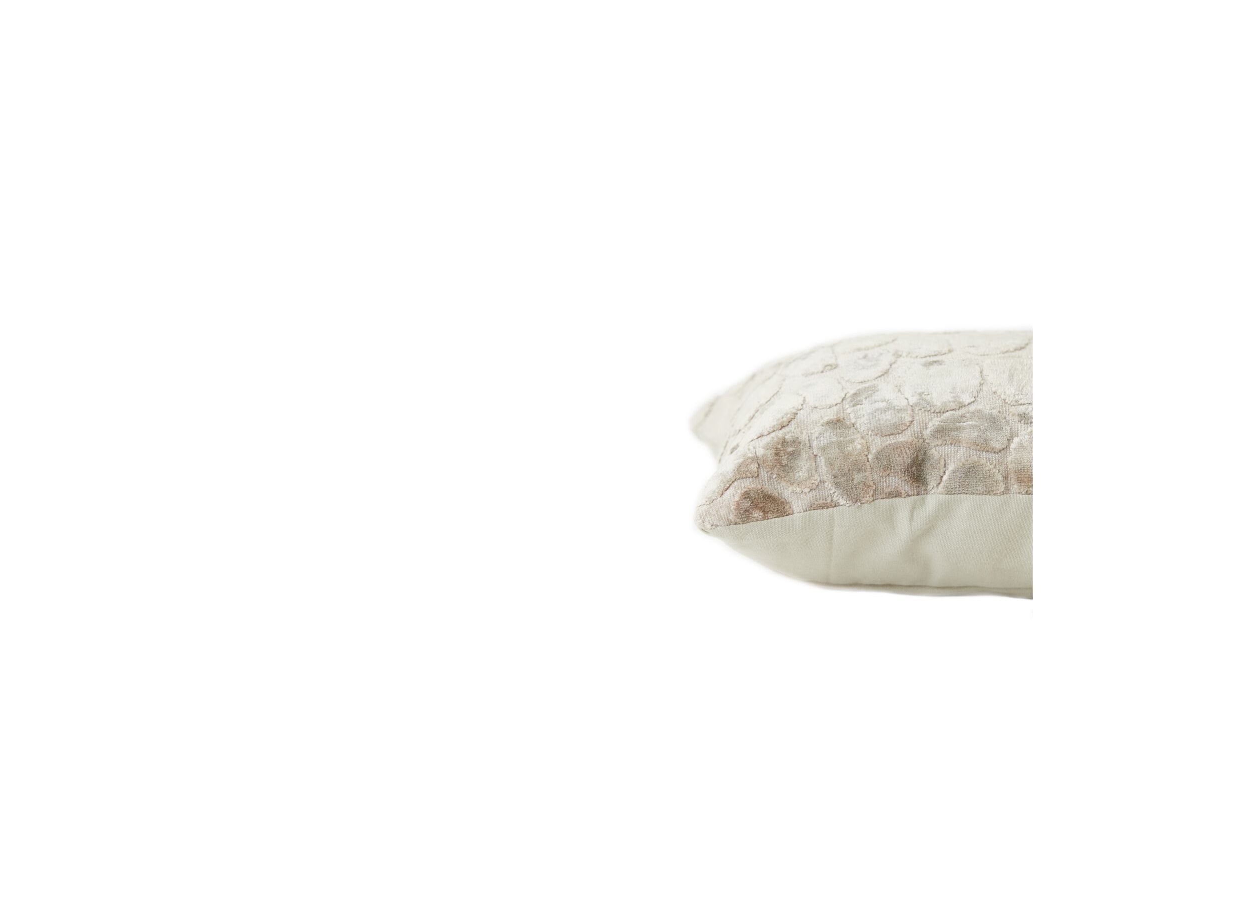 Detail - Coussin Florian 60x30cm - viscose & polyester - sable