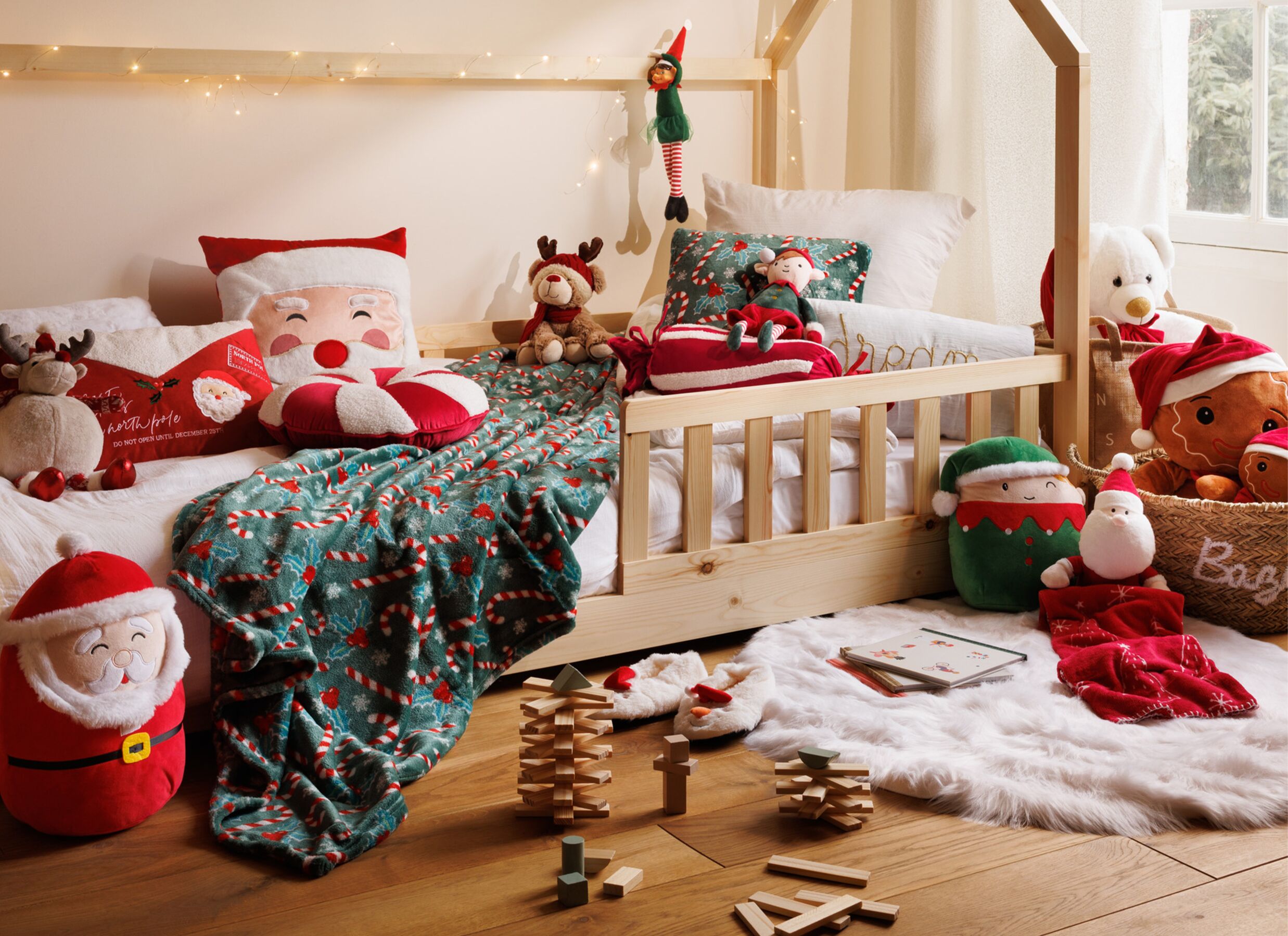 Foto ambiance - Décoration de Noël Pain d'épice H25cm - tissu - multicolor