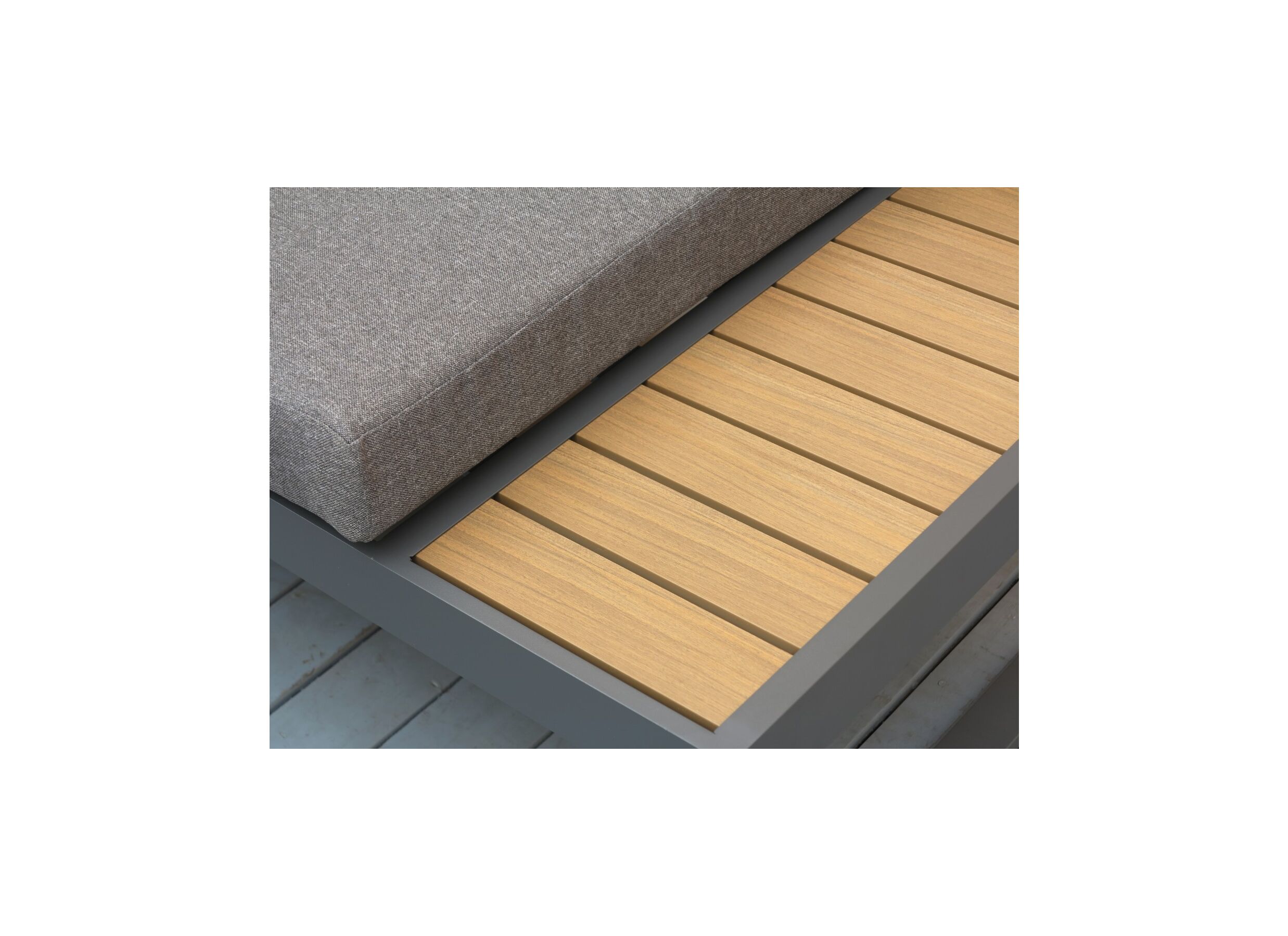 Detail - Salon lounge Yin aluminium - anthracite