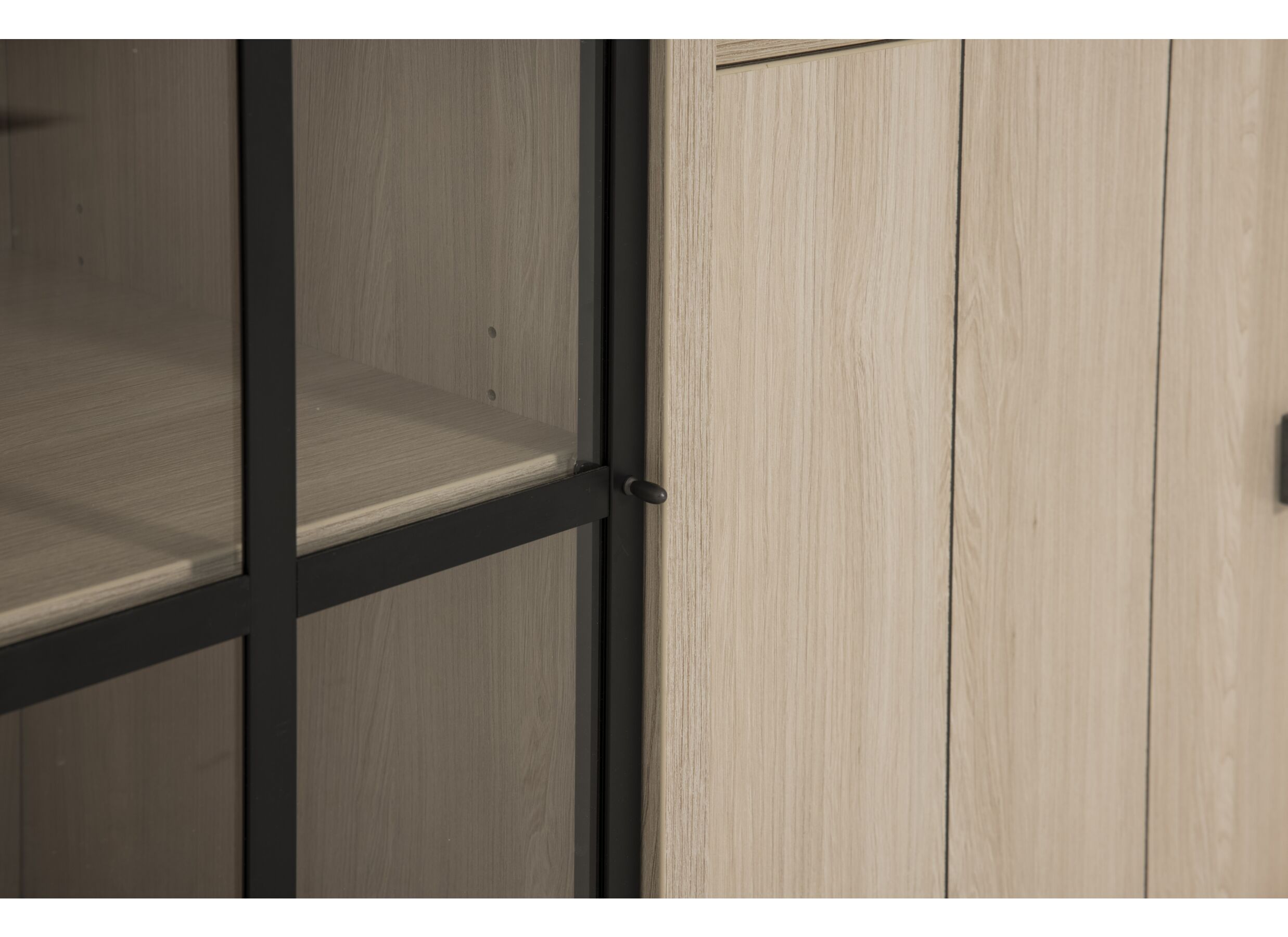 Detail - Buffet 216cm
