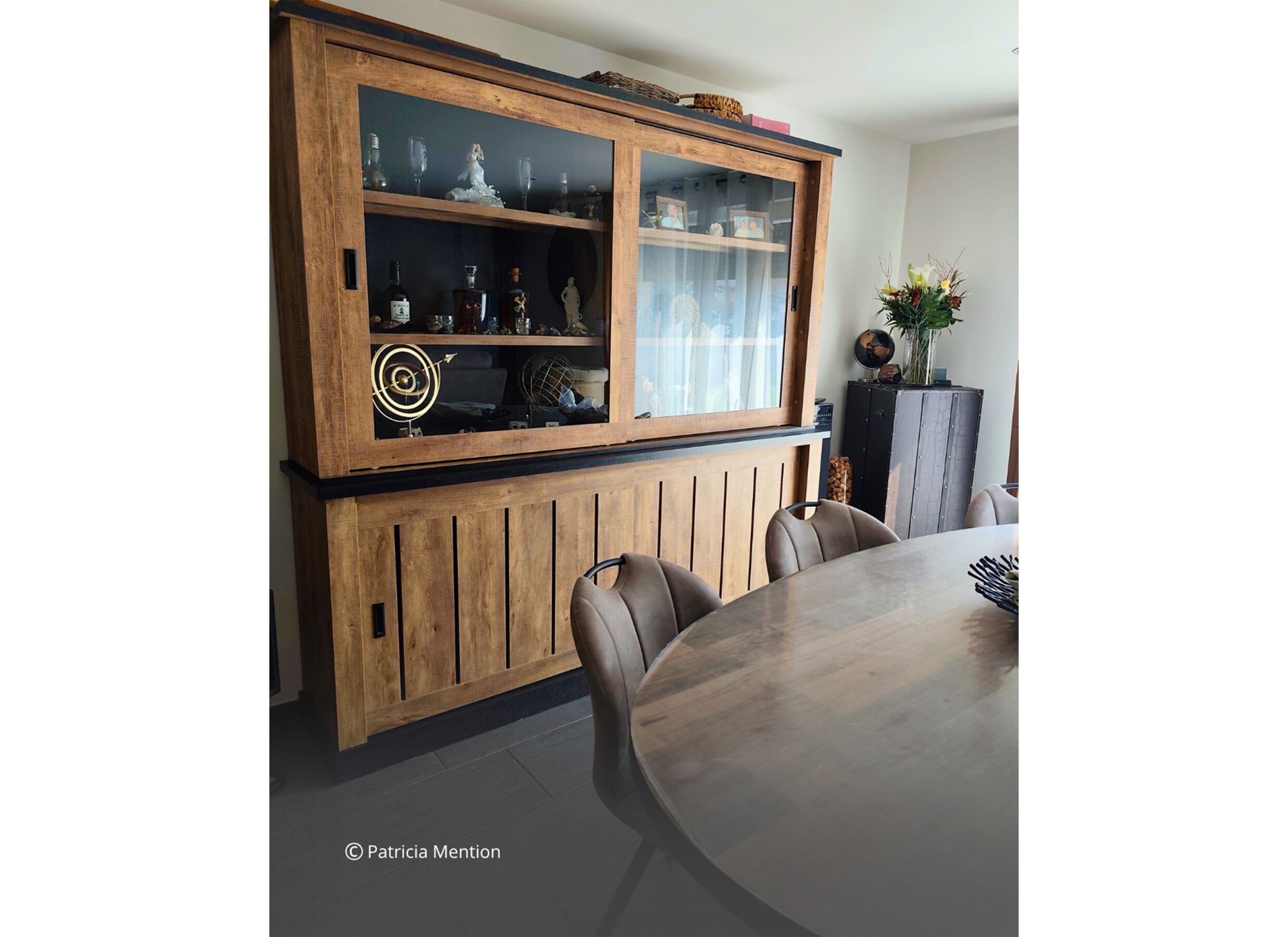 Foto ambiance - Vitrine Etienne 221cm - décor - noir