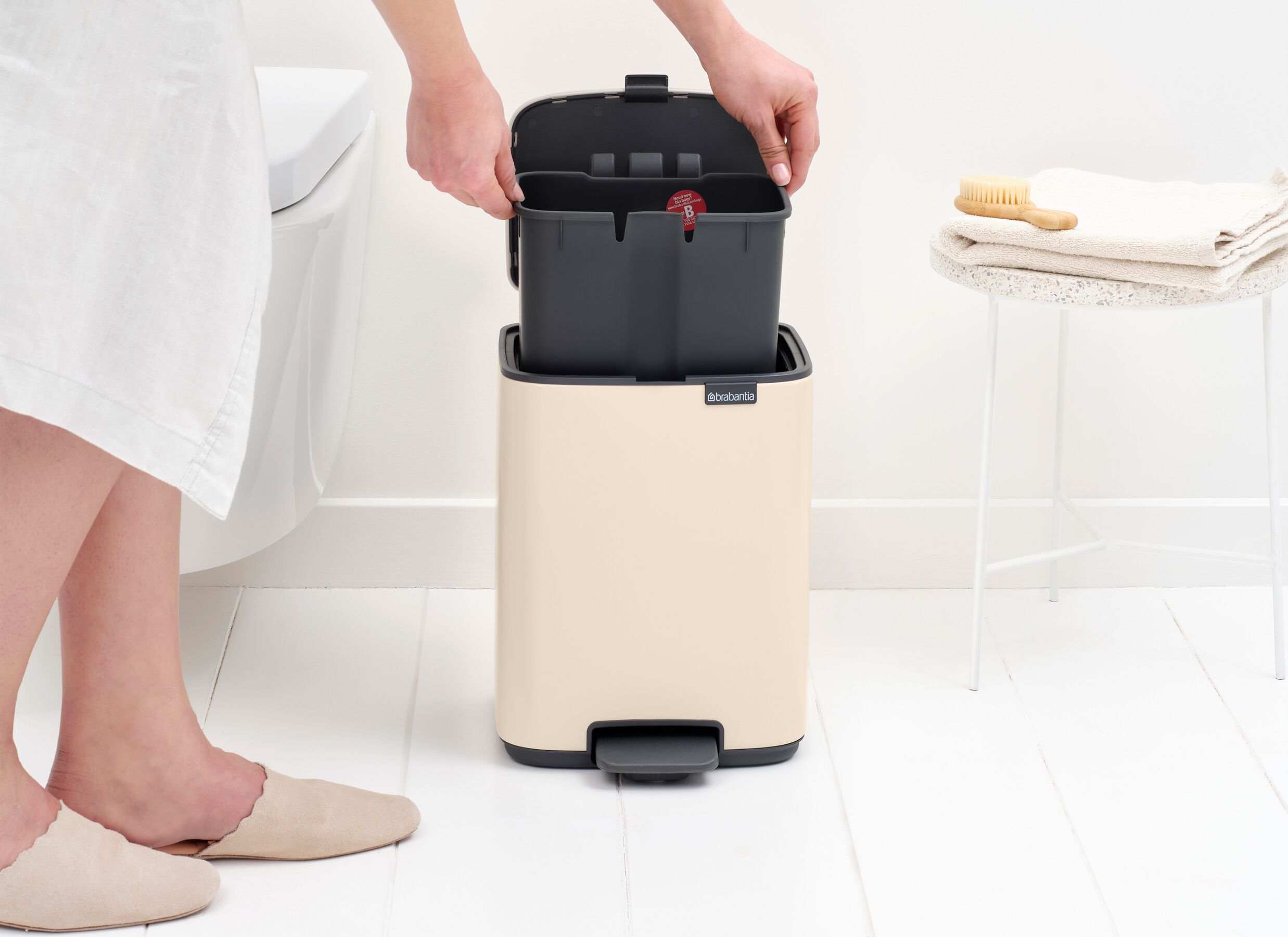 Sfeerfoto - Pedaalemmer Bo Brabantia 7L - soft beige