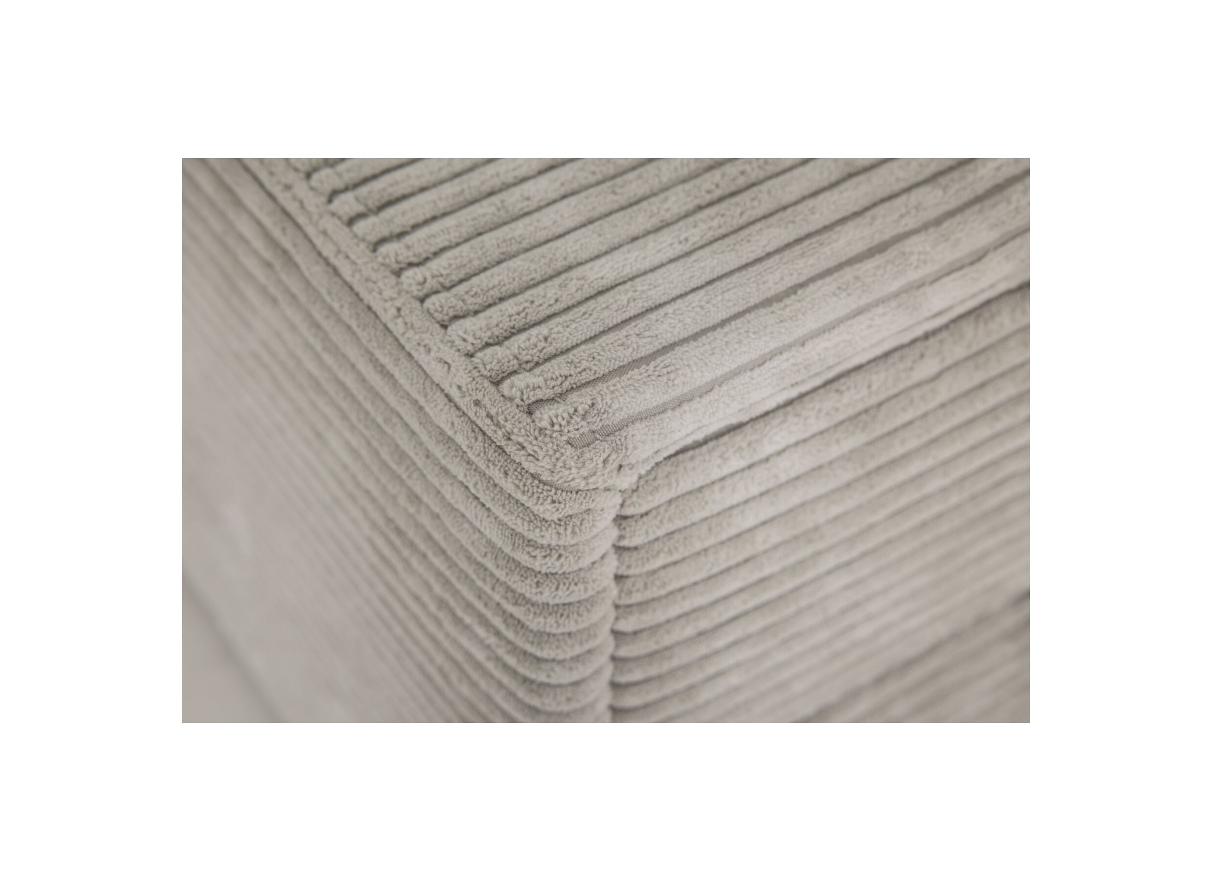 Detail - Table de chevet Lara 44x44x39cm - polyester - gris clair