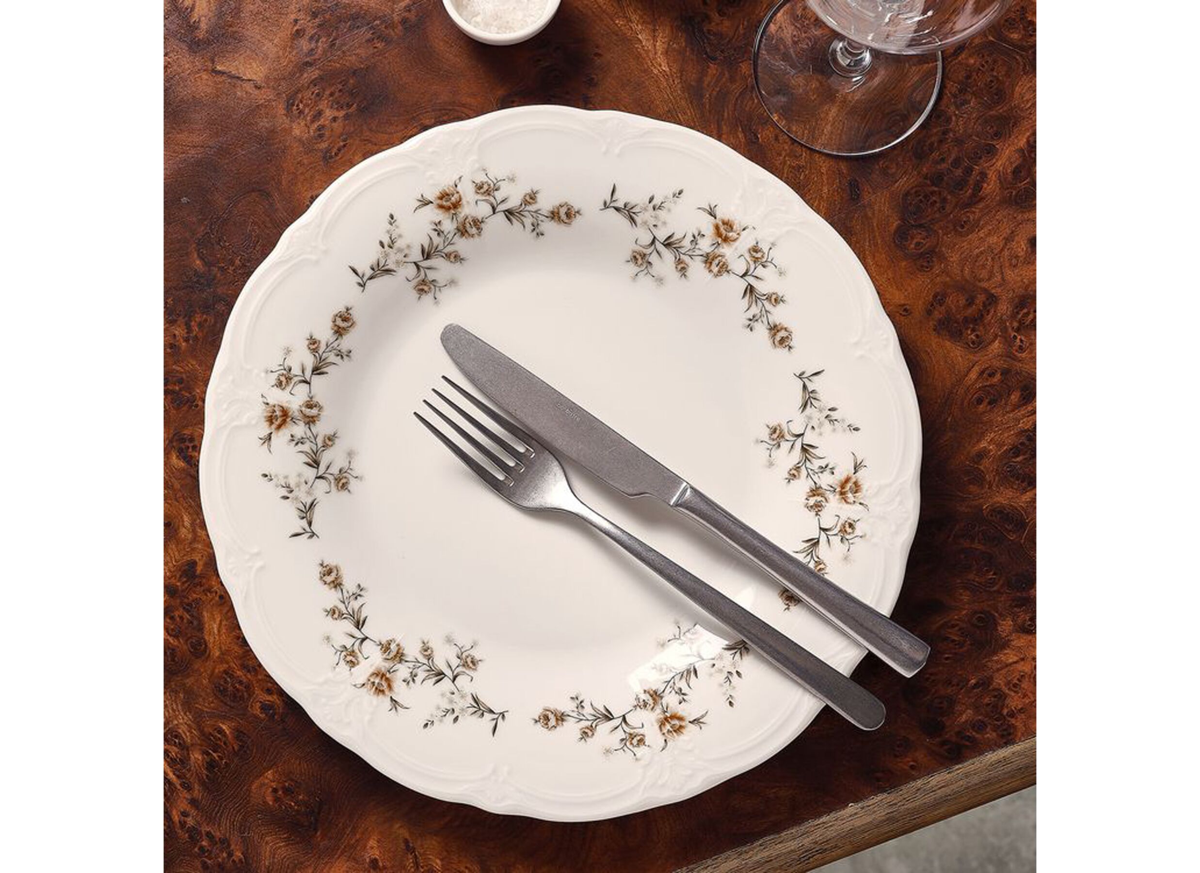 Foto ambiance - Assiette Retro Ø20,5cm - porcelaine - blanc