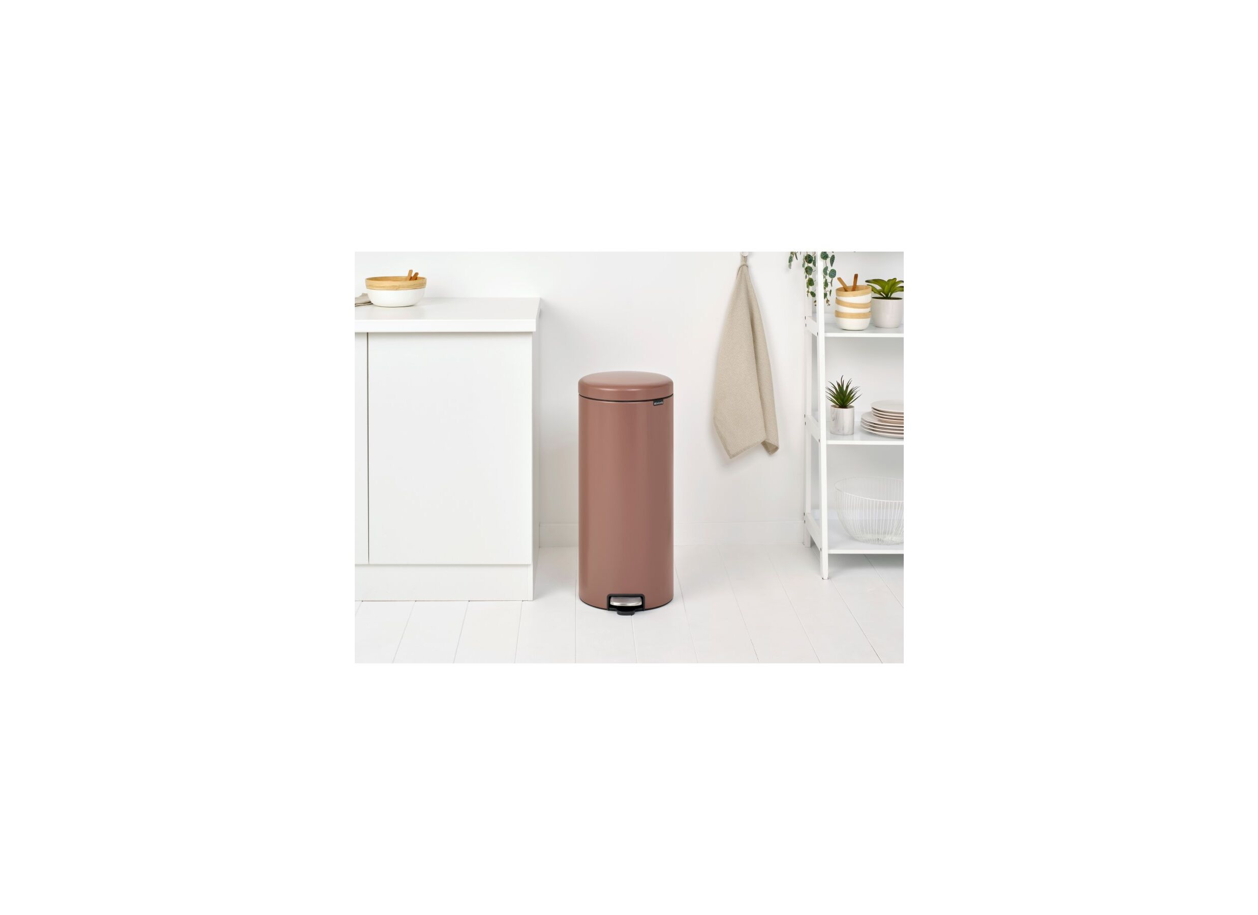 Foto ambiance - Poubelle à pédale Newicon Brabantia 30L satin taupe