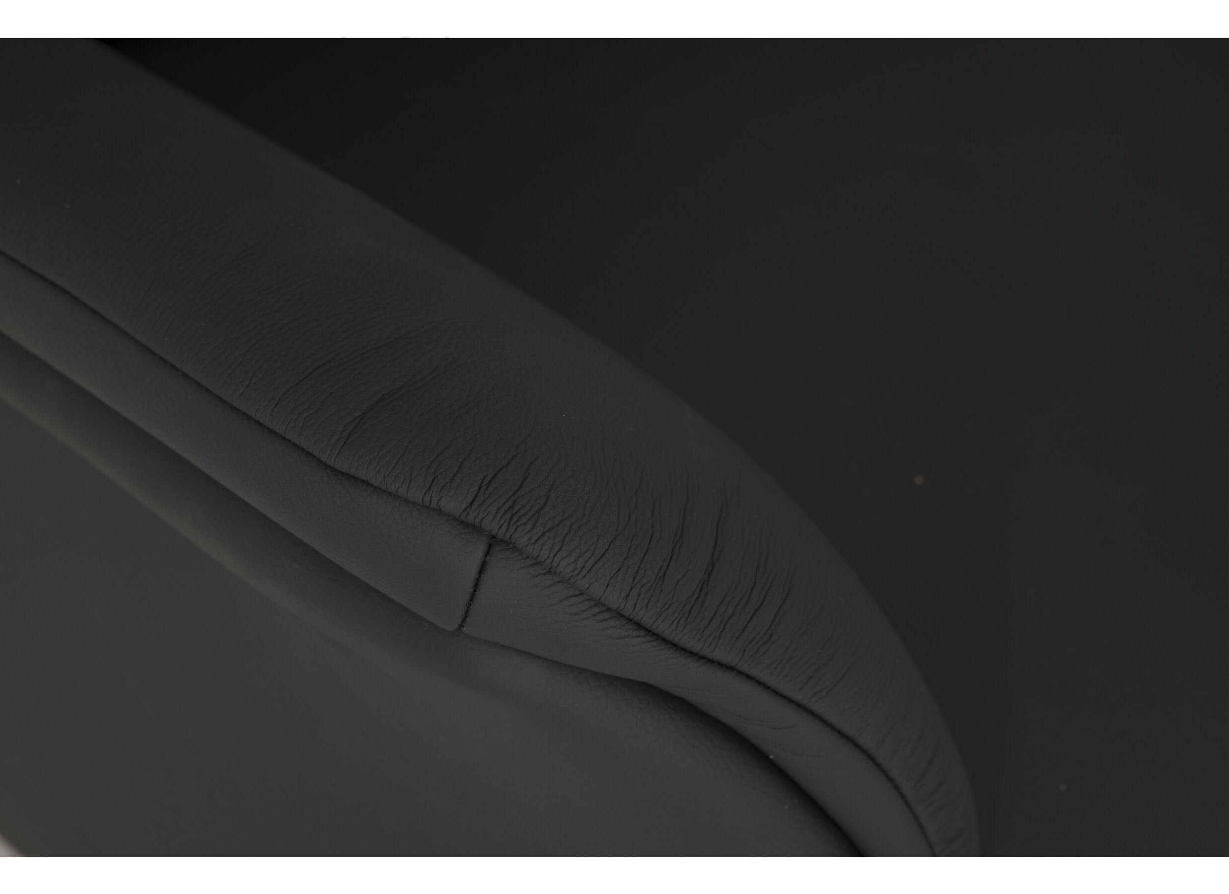 Detailfoto - Relaxzetel 7051.76V+Z60 elektrisch - leder - zwart met medium zithoogte- en diepte en tilfunctie