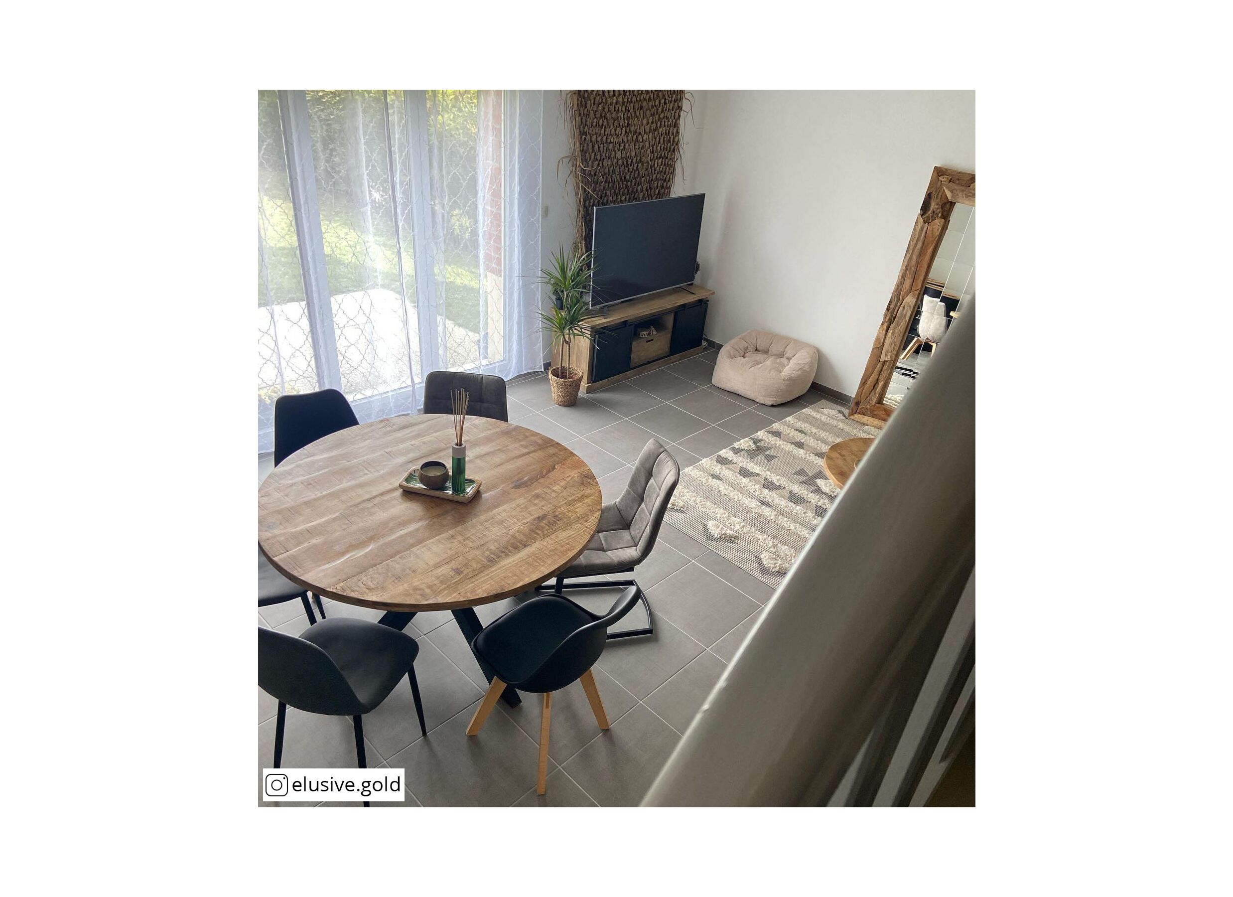 Foto ambiance - Chaise coque Rugby similicuir noir