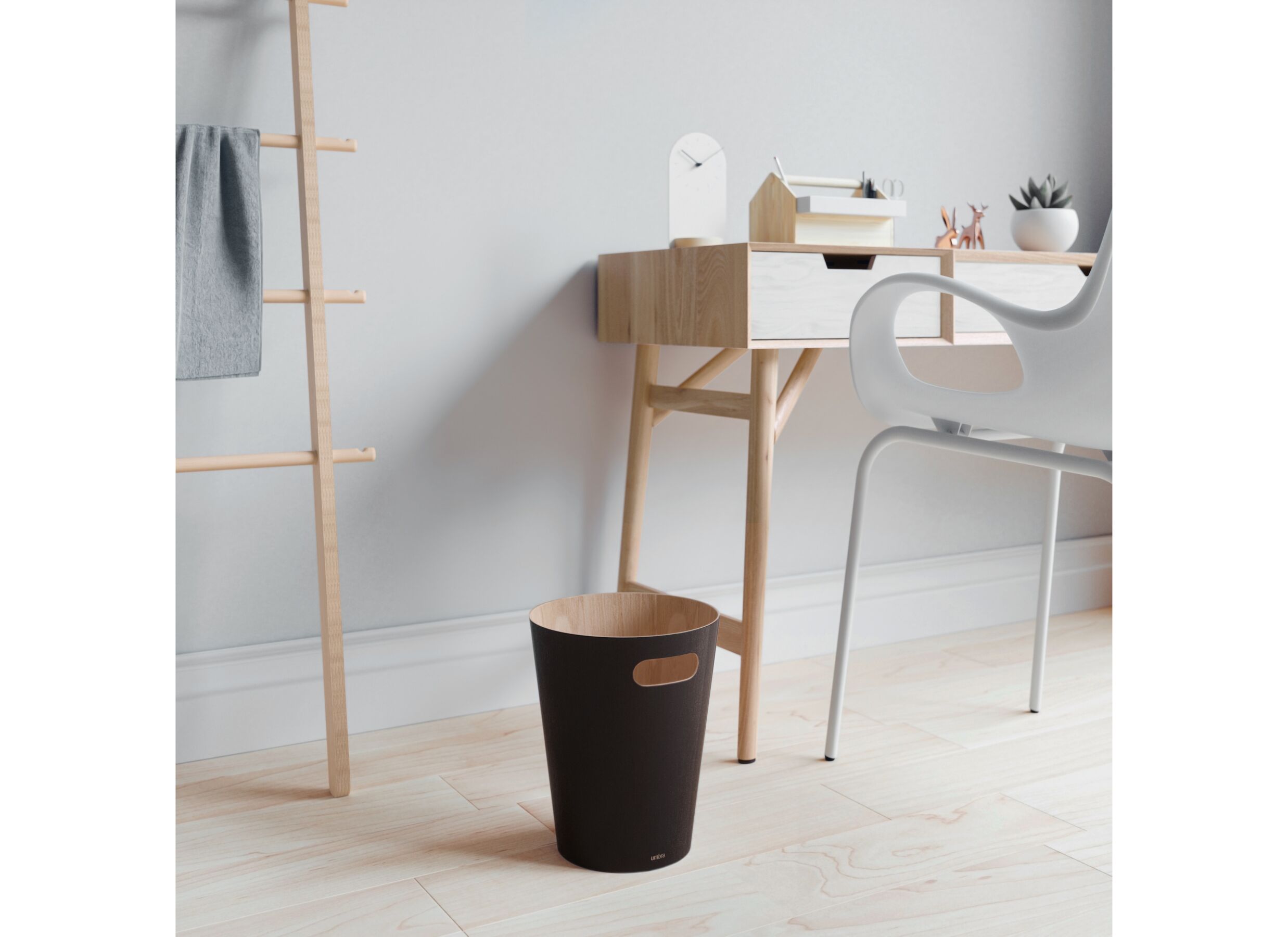 Foto ambiance - Poubelle Woodrow 7,5L noir