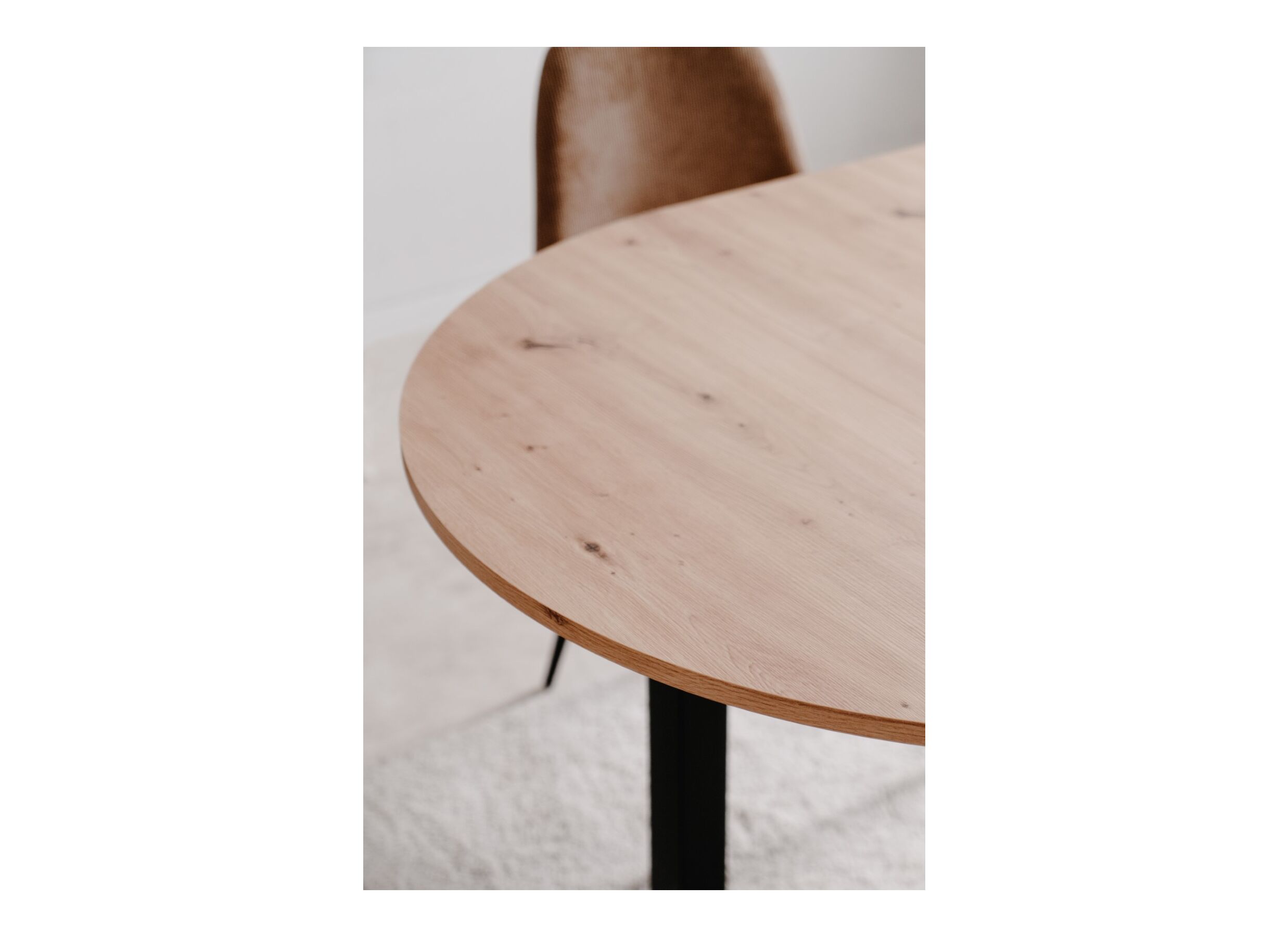 Sfeerfoto - Ronde tafel Coburg 100/140x100cm - melamine - artisanal oak