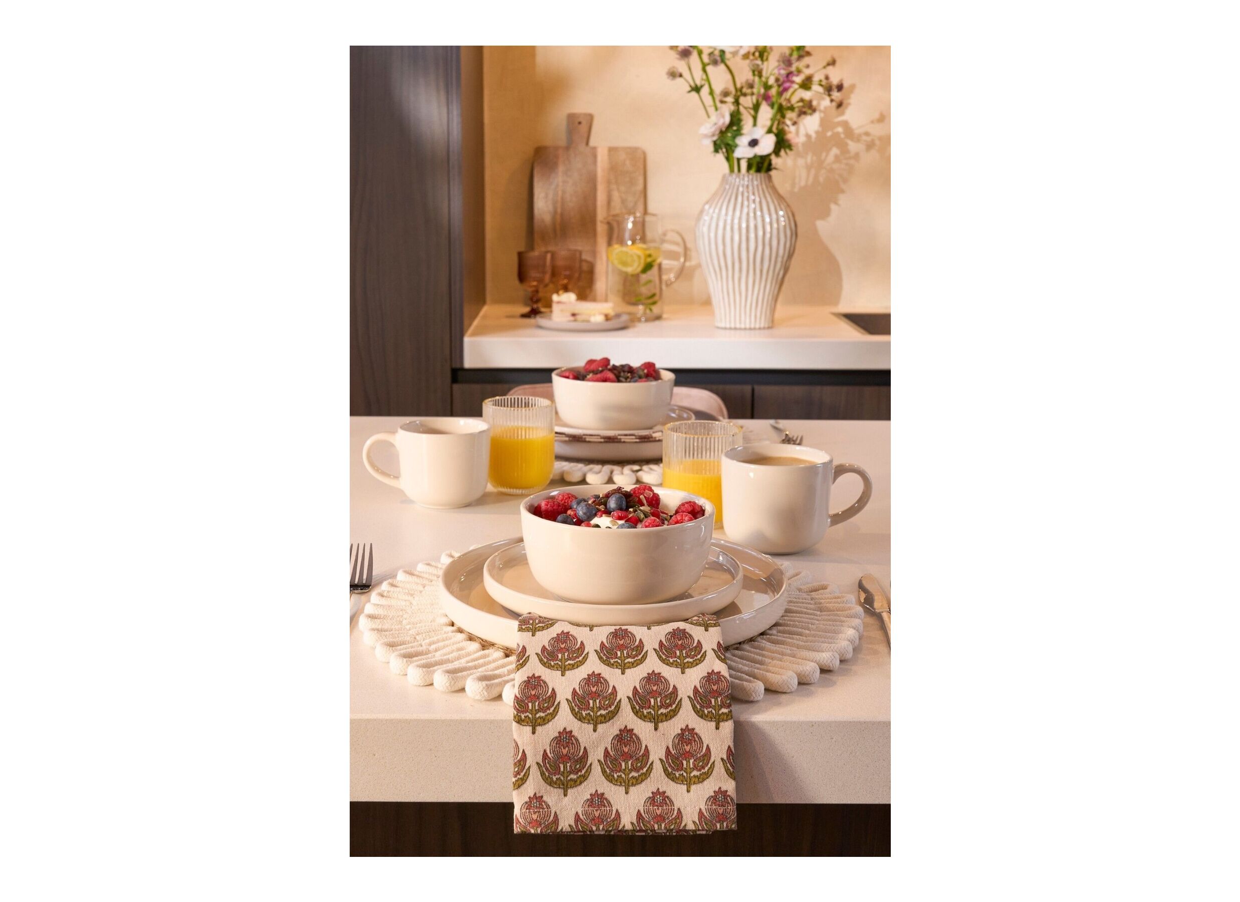 Foto ambiance - Service vaisselle Ozzu stoneware - offwhite 16 pièces