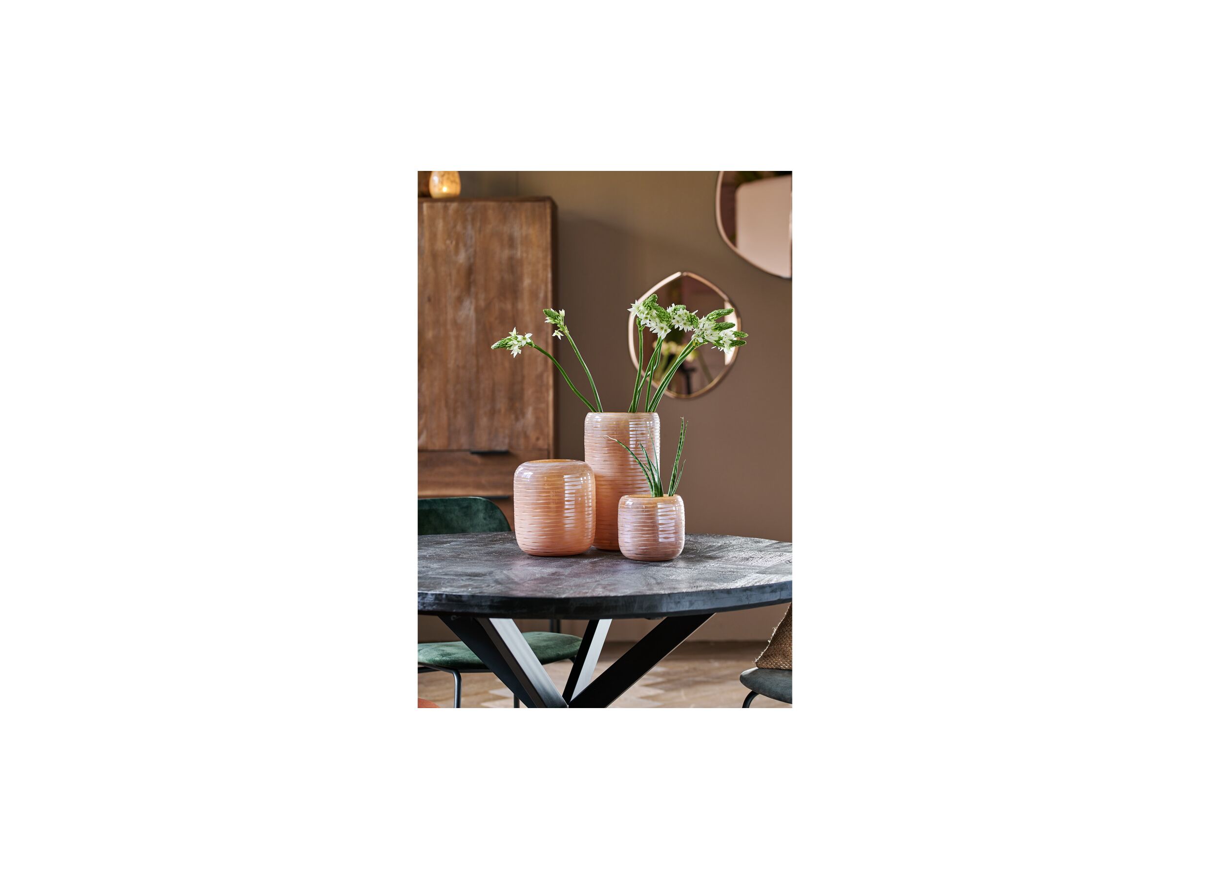 Photo ensemble - Vase Bowie H21,5cm - verre - peche brun