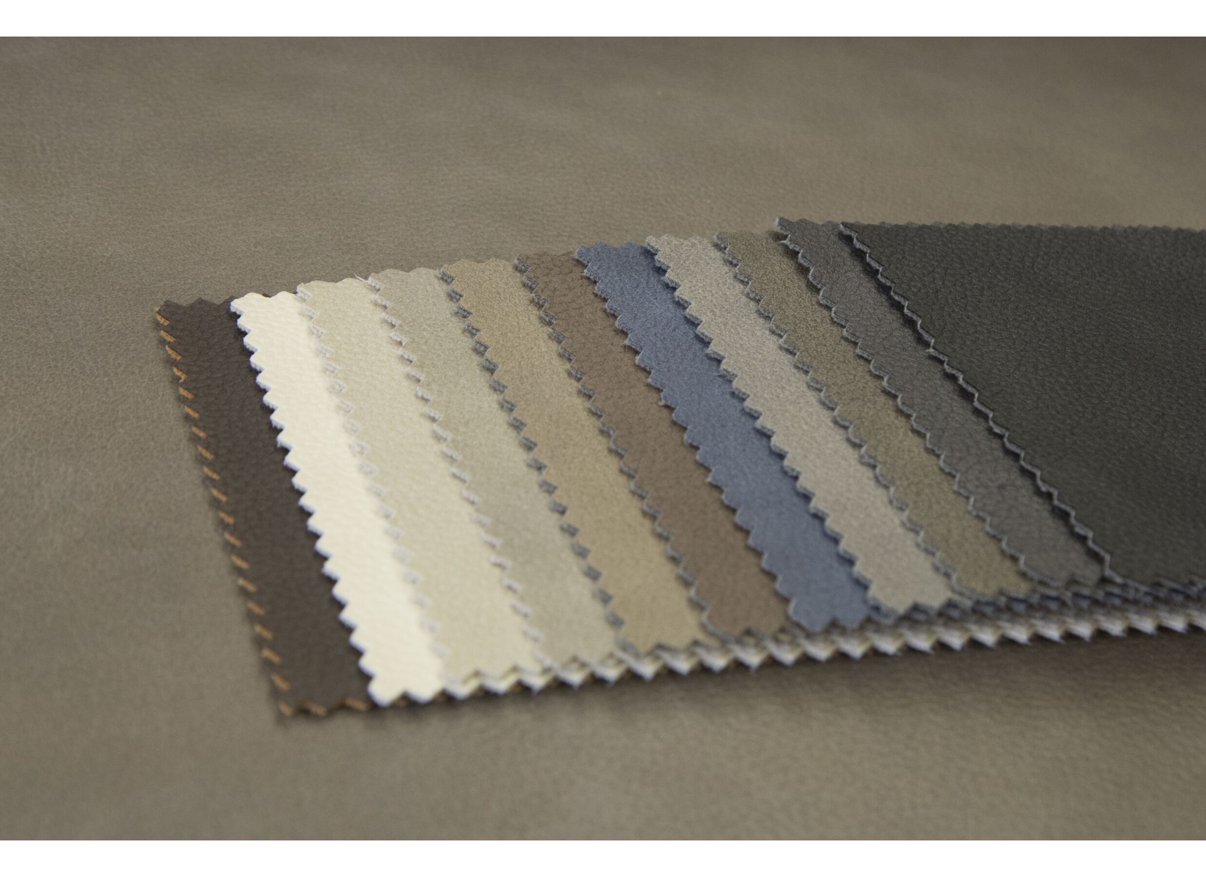 Couleurs - Canapé d'angle Rigole 348x256cm - tissu - gris foncé avec relax