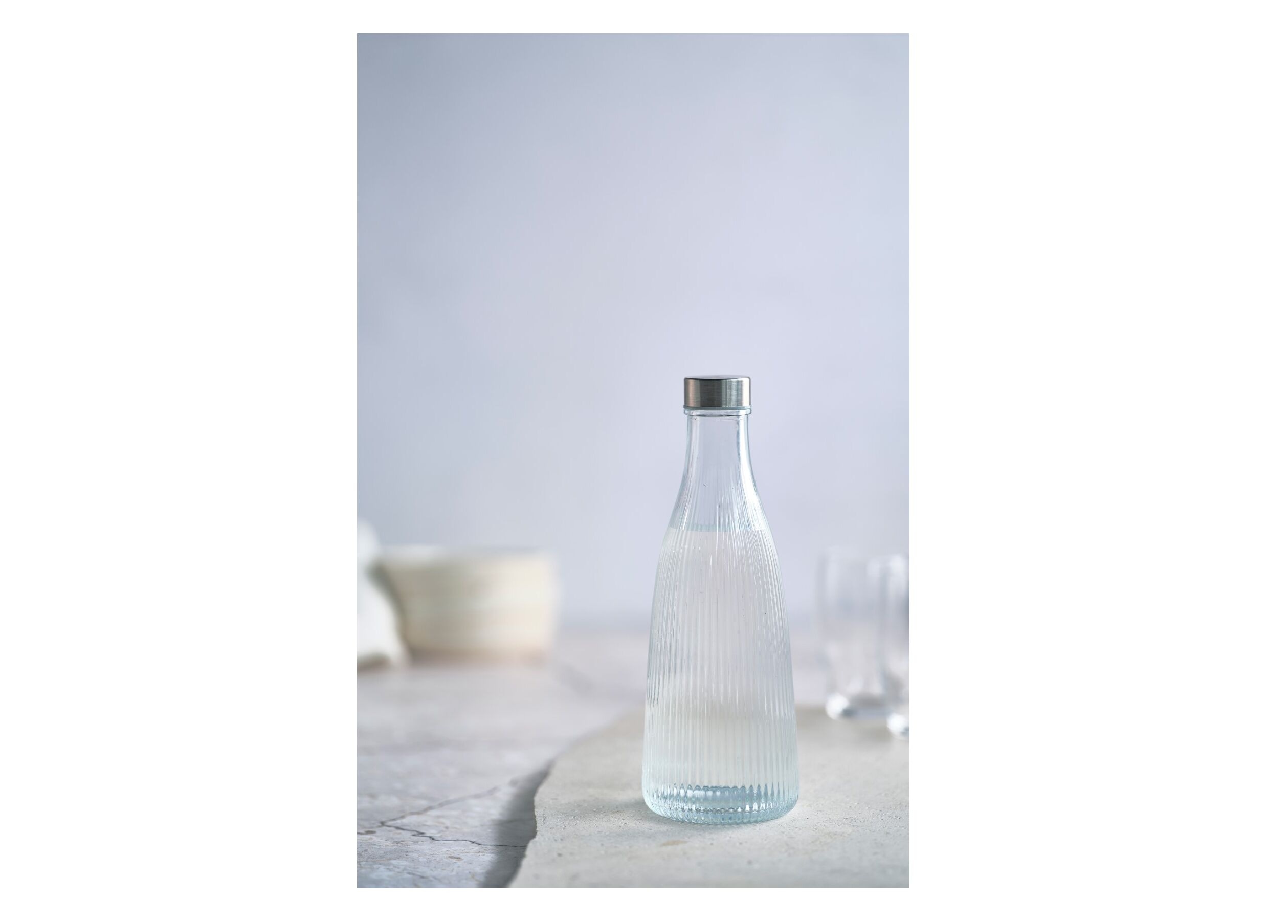 Foto ambiance - Bouteille à eau Atla 1L - verre - transparant