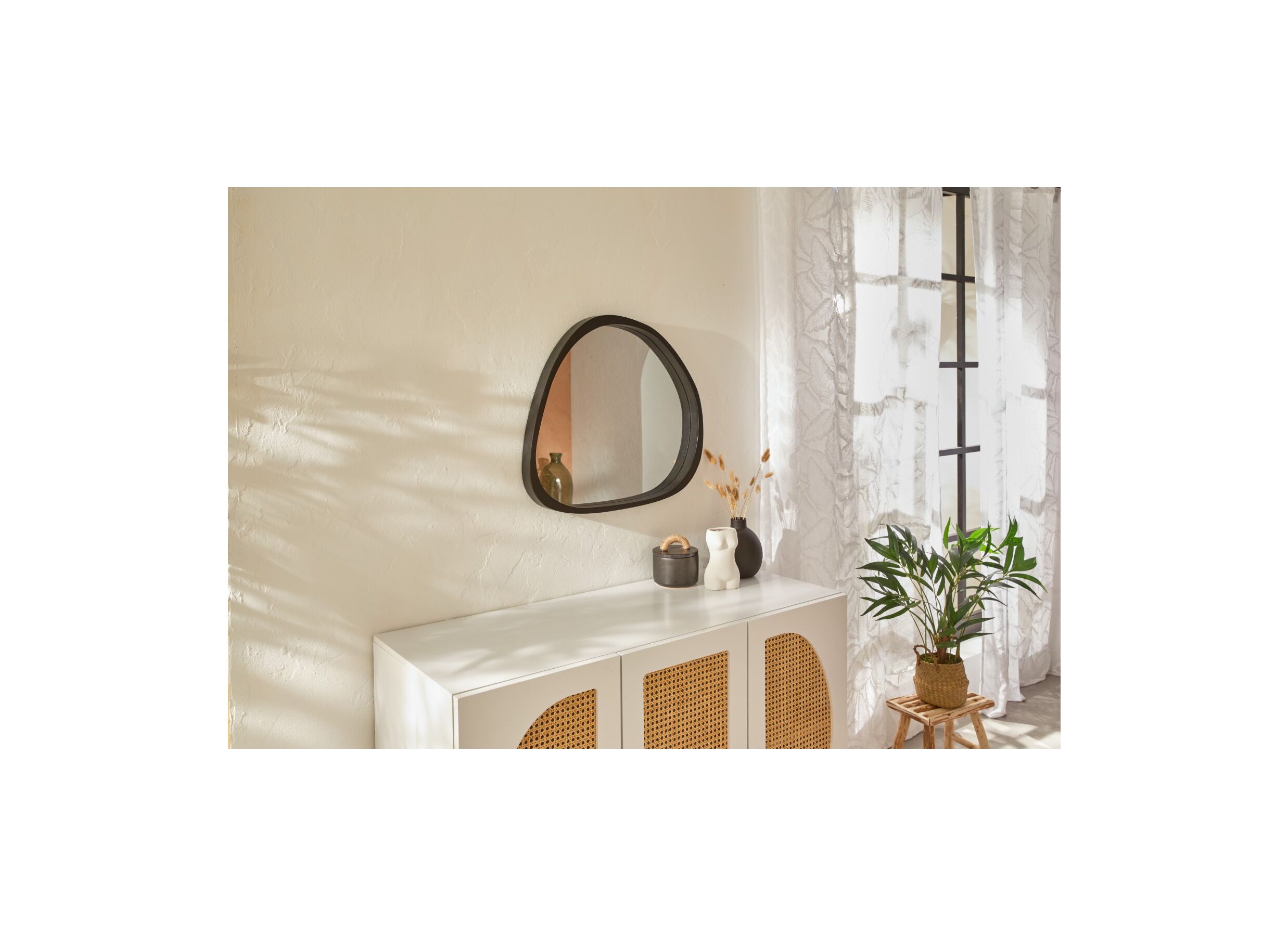 Foto ambiance - Miroir Wayne 63x57cm - MDF/verre - noir